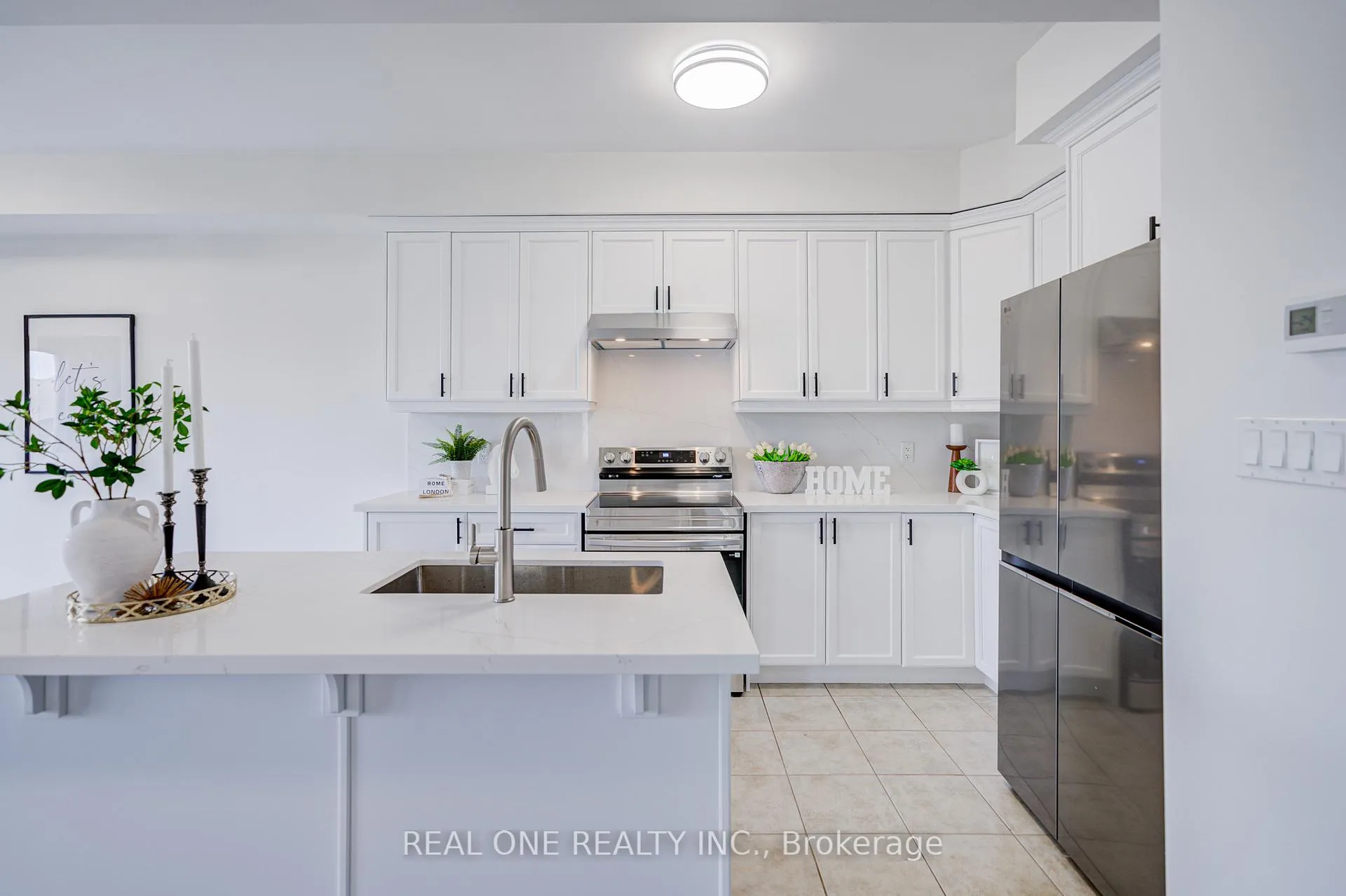 Photo 13 of 76 Vinton Road, Hamilton, Meadowlands — HOMEH