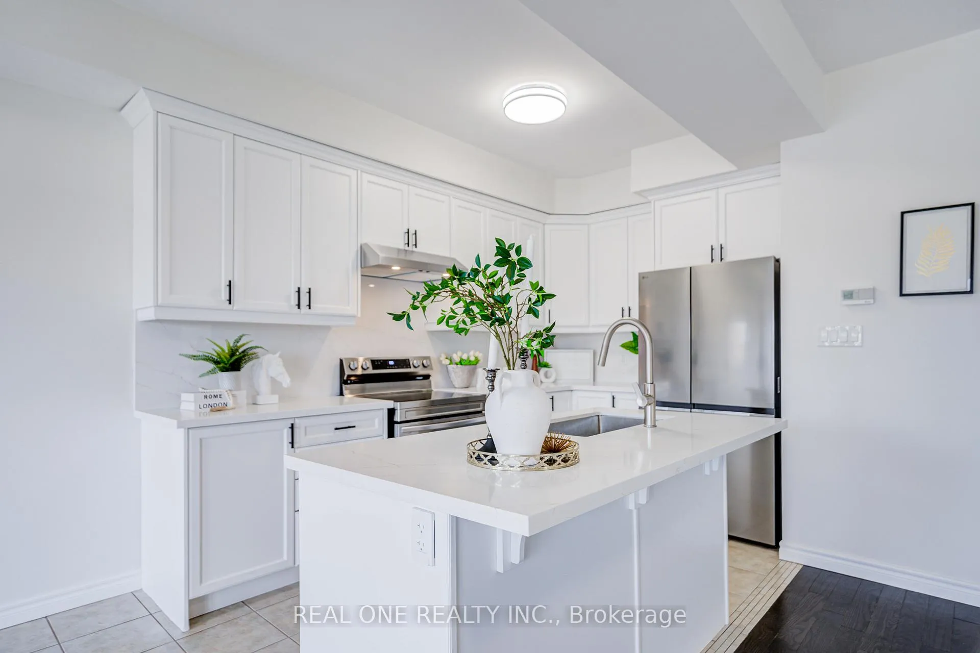 Photo 14 of 76 Vinton Road, Hamilton, Meadowlands — HOMEH