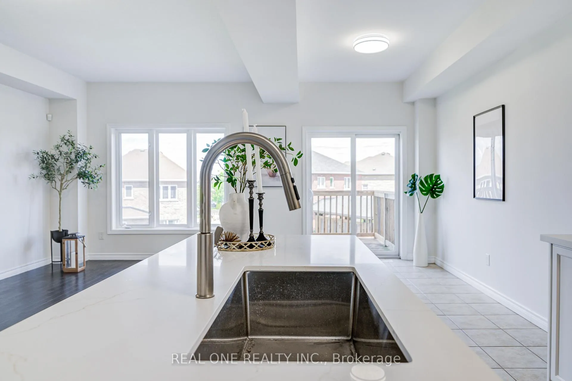 Photo 18 of 76 Vinton Road, Hamilton, Meadowlands — HOMEH