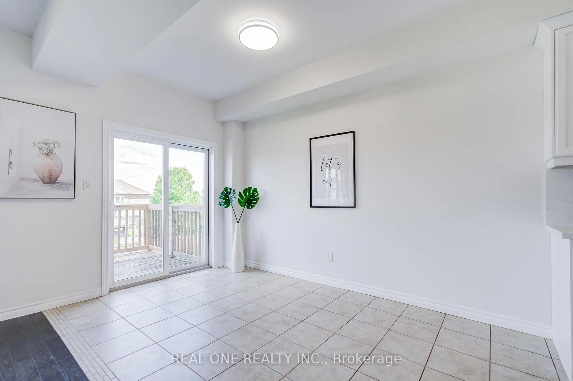 Photo 20 of 76 Vinton Road, Hamilton, Meadowlands — HOMEH