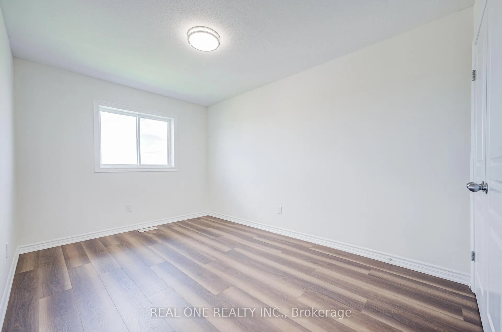 Photo 34 of 76 Vinton Road, Hamilton, Meadowlands — HOMEH