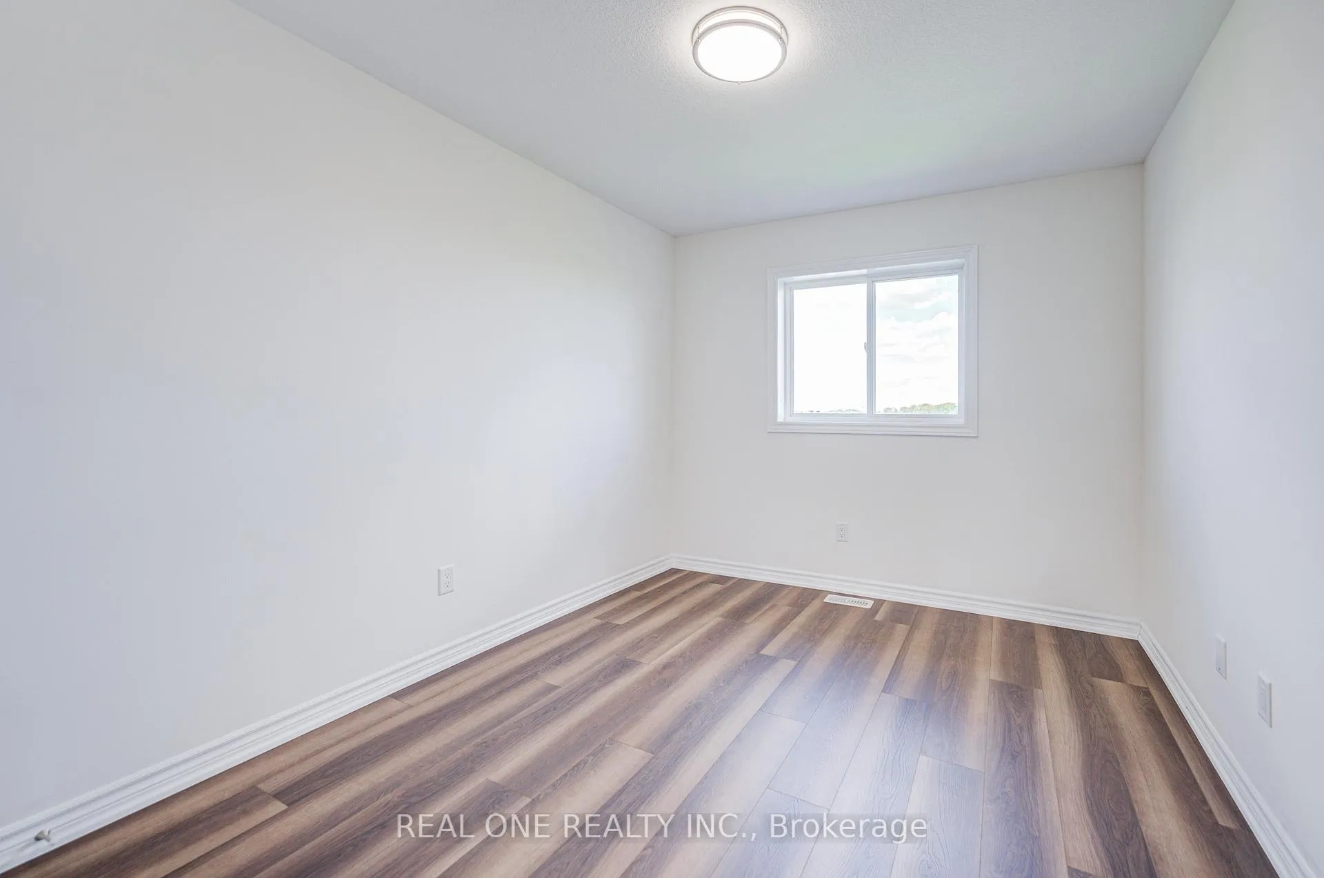 Photo 36 of 76 Vinton Road, Hamilton, Meadowlands — HOMEH
