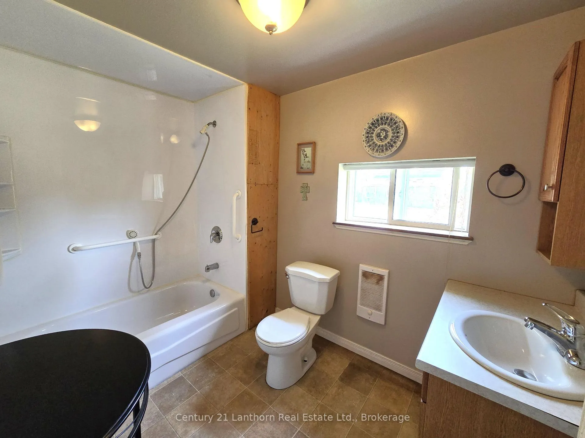 Photo 28 of 1054 Melrose Road, Tyendinaga, Tyendinaga Township — HOMEH
