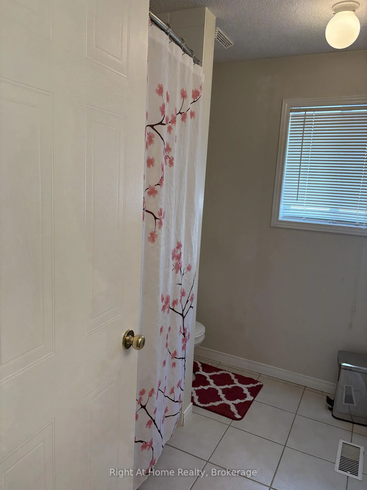Photo 32 of 21 Fuller Drive, Guelph, Grange Road — HOMEH