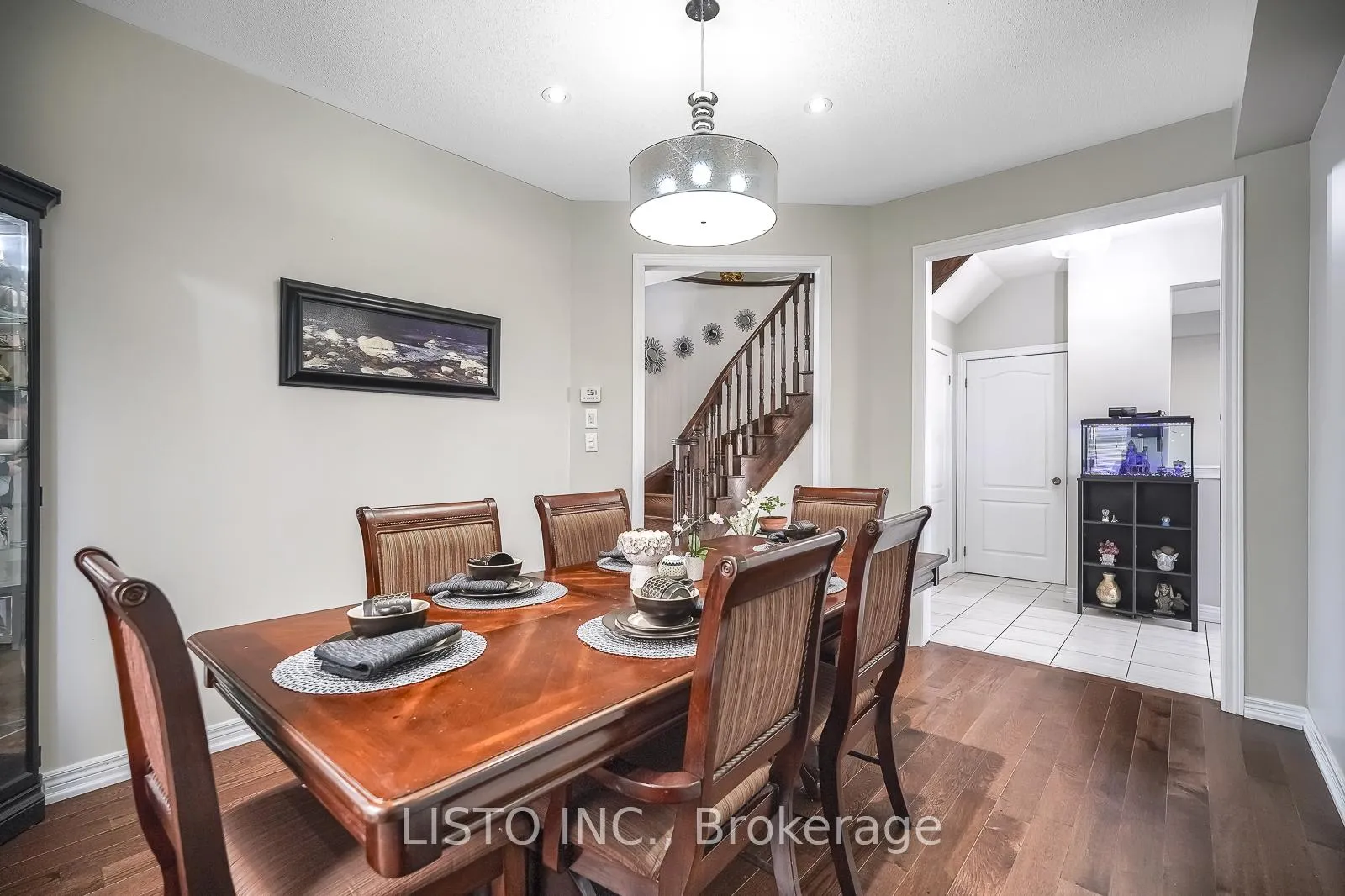 Photo 10 of 50 Henry Smith Avenue, Clarington, Bowmanville — HOMEH