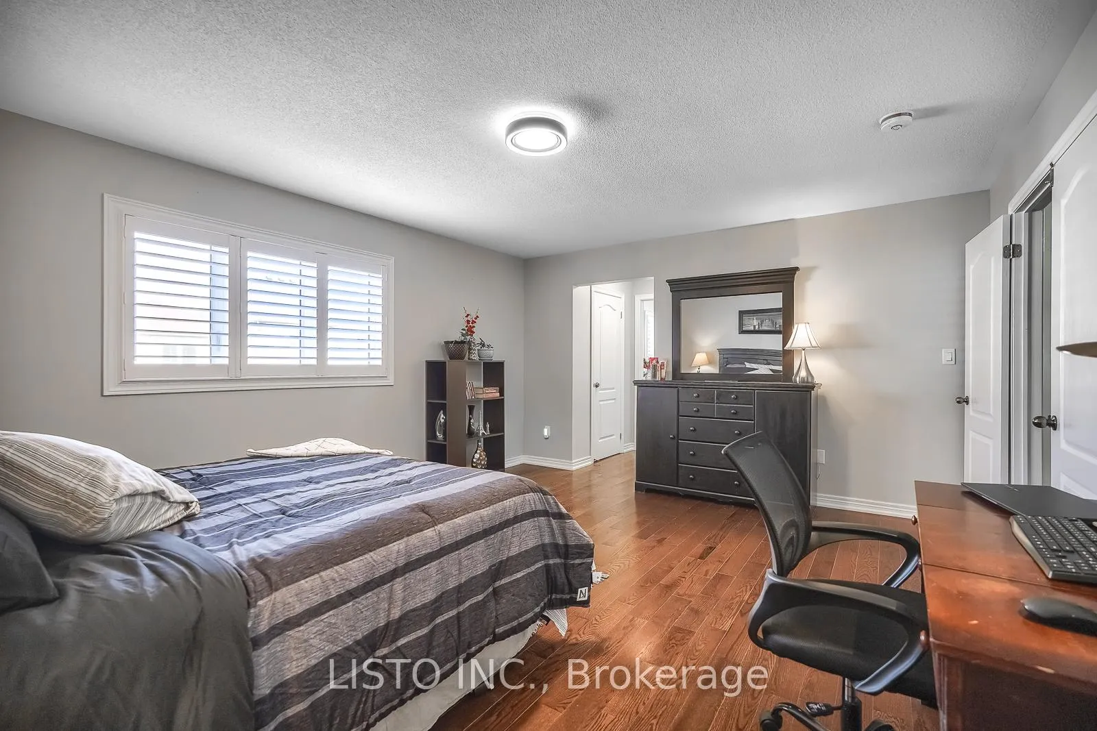 Photo 23 of 50 Henry Smith Avenue, Clarington, Bowmanville — HOMEH