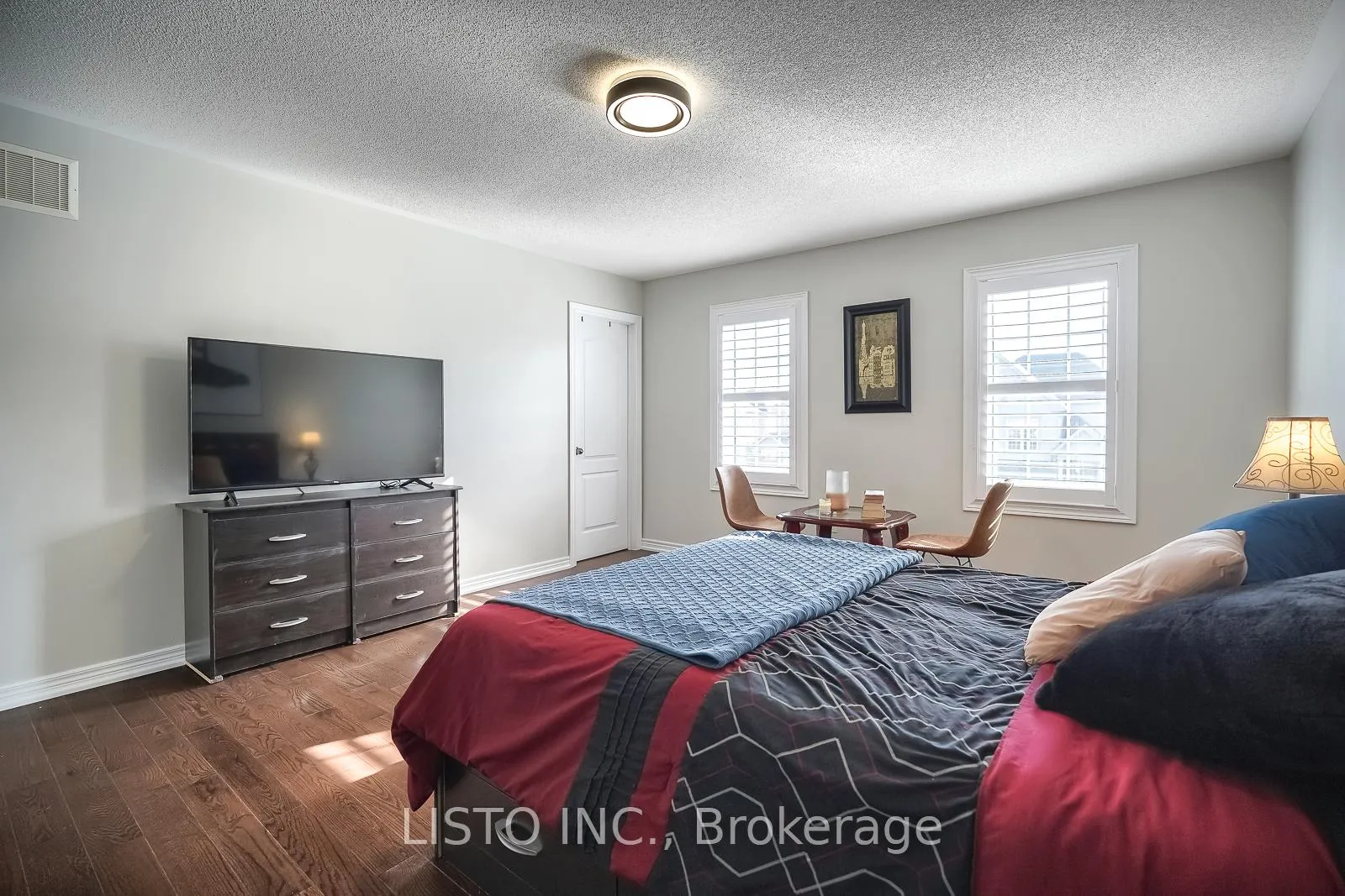 Photo 28 of 50 Henry Smith Avenue, Clarington, Bowmanville — HOMEH