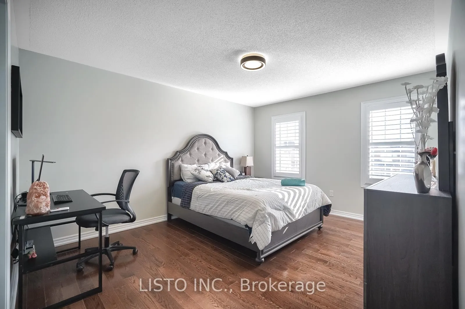 Photo 36 of 50 Henry Smith Avenue, Clarington, Bowmanville — HOMEH