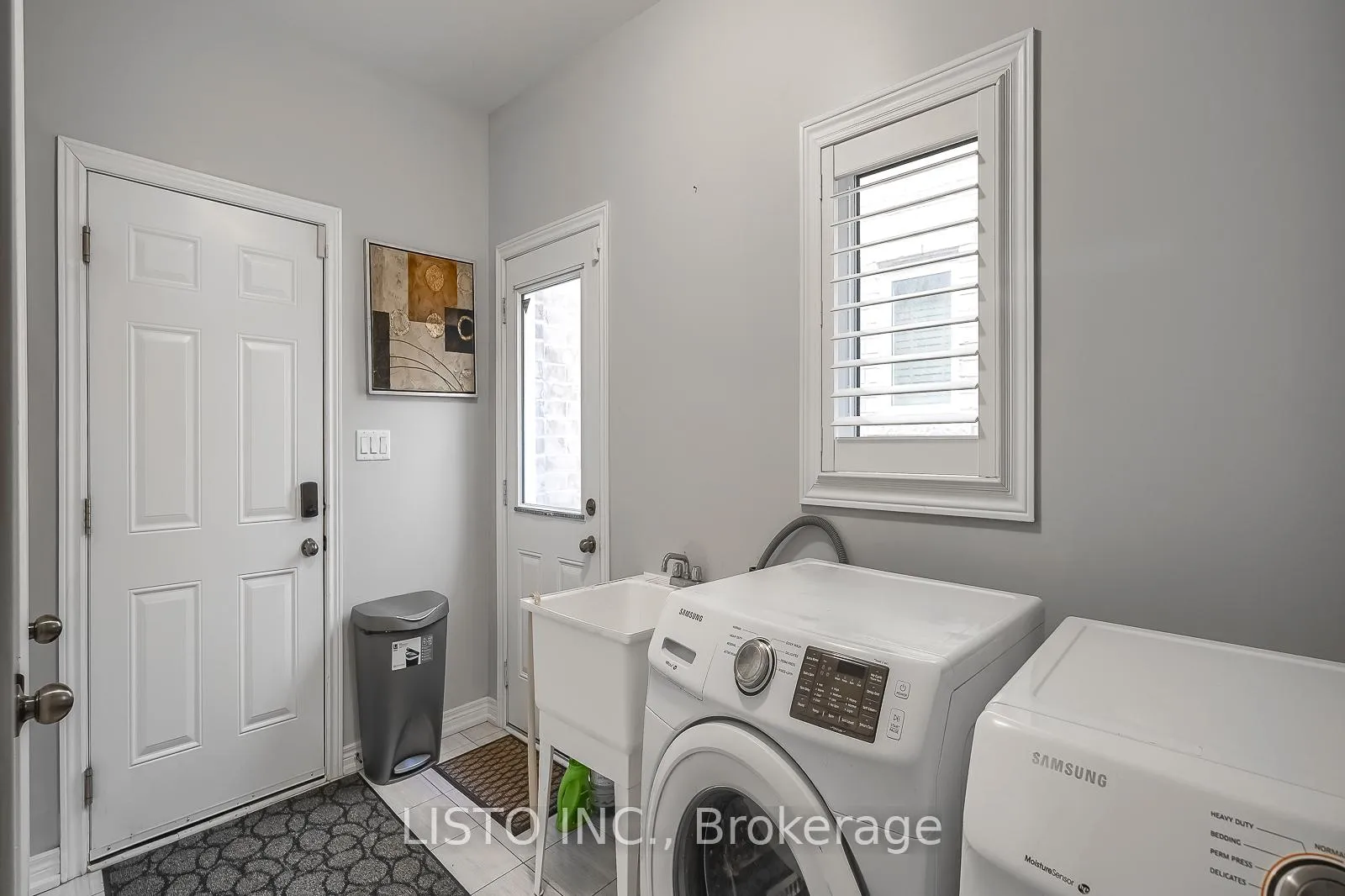 Photo 39 of 50 Henry Smith Avenue, Clarington, Bowmanville — HOMEH