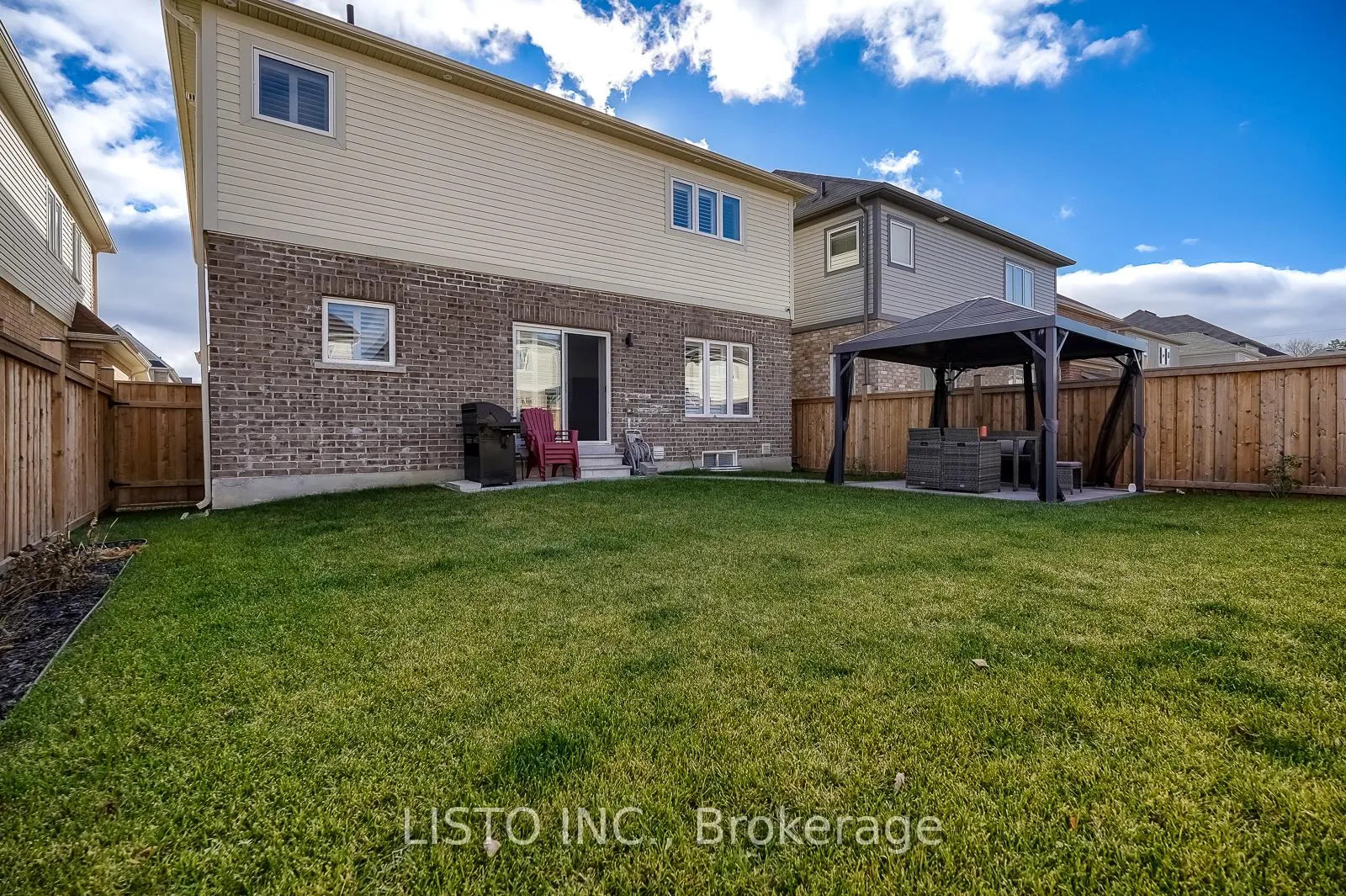 Photo 40 of 50 Henry Smith Avenue, Clarington, Bowmanville — HOMEH