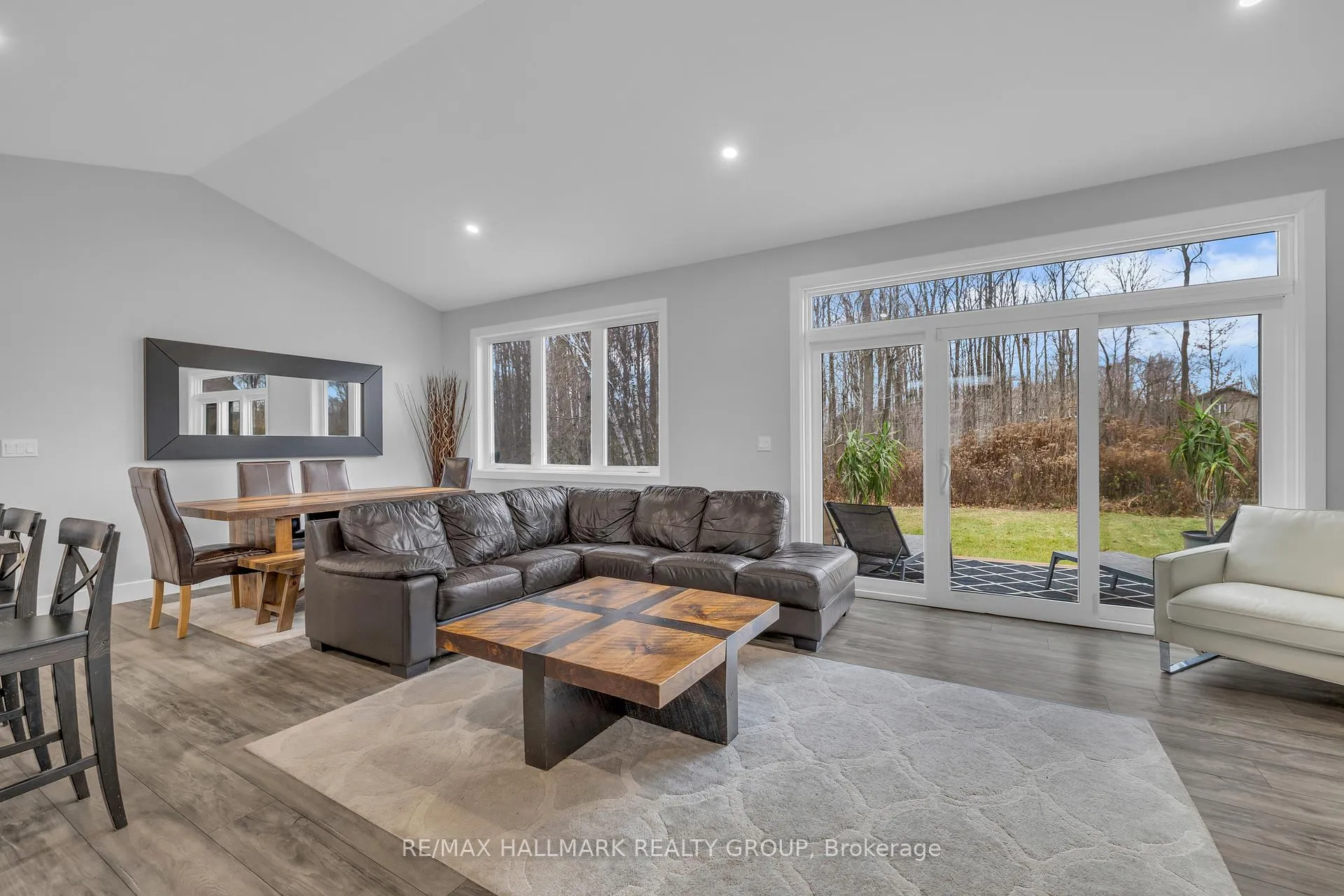 Photo 6 of 1077 Shearer Drive, Brockville — HOMEH