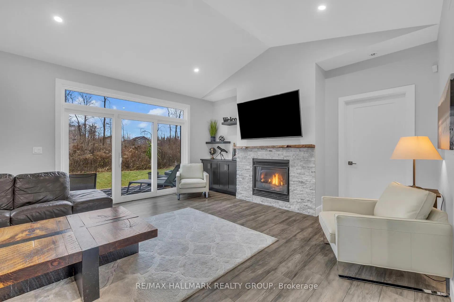 Photo 7 of 1077 Shearer Drive, Brockville — HOMEH