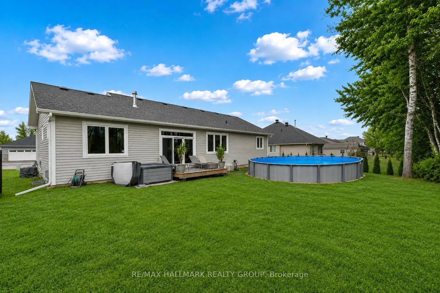 Photo 39 of 1077 Shearer Drive, Brockville — HOMEH