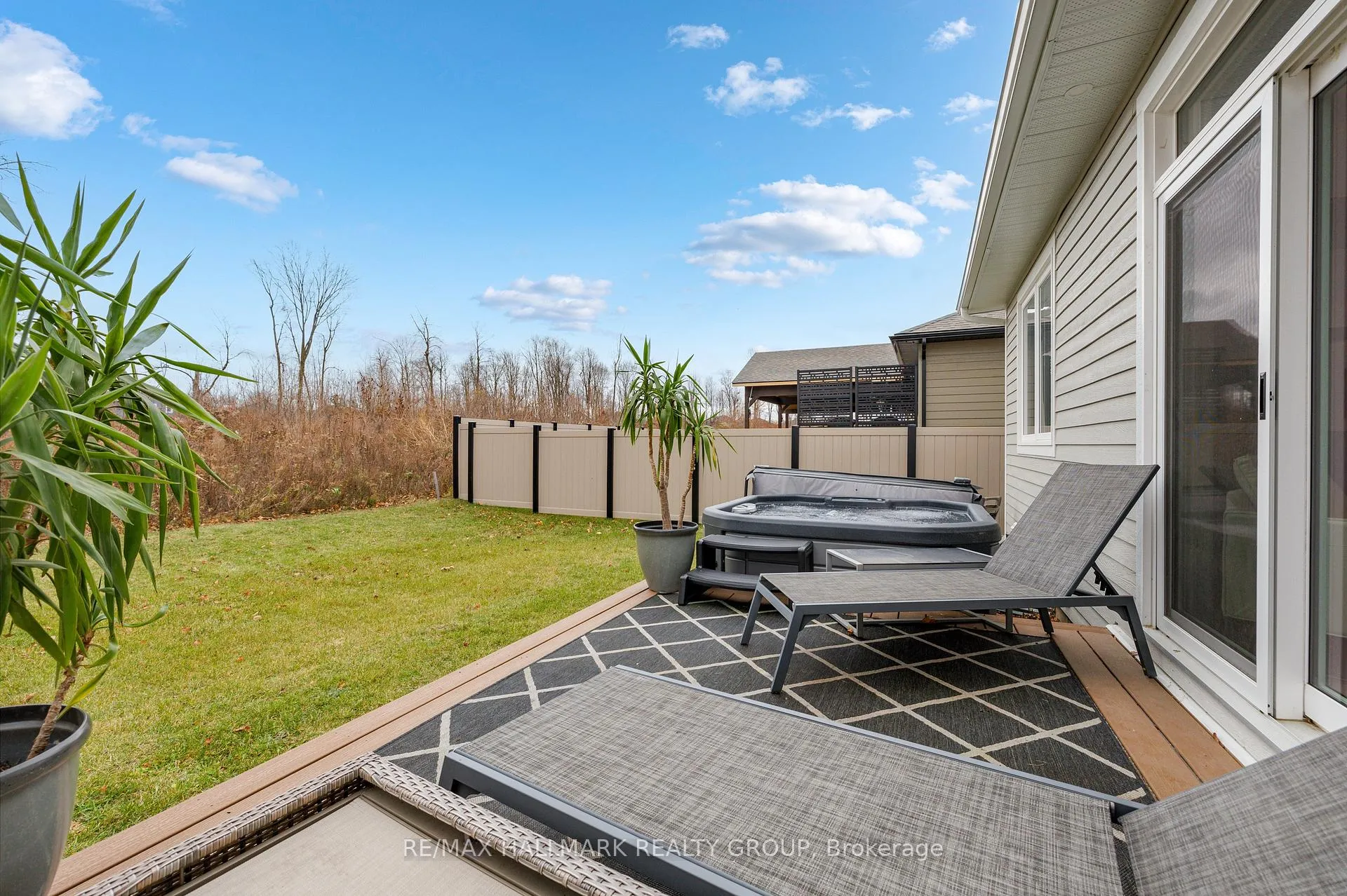 Photo 40 of 1077 Shearer Drive, Brockville — HOMEH