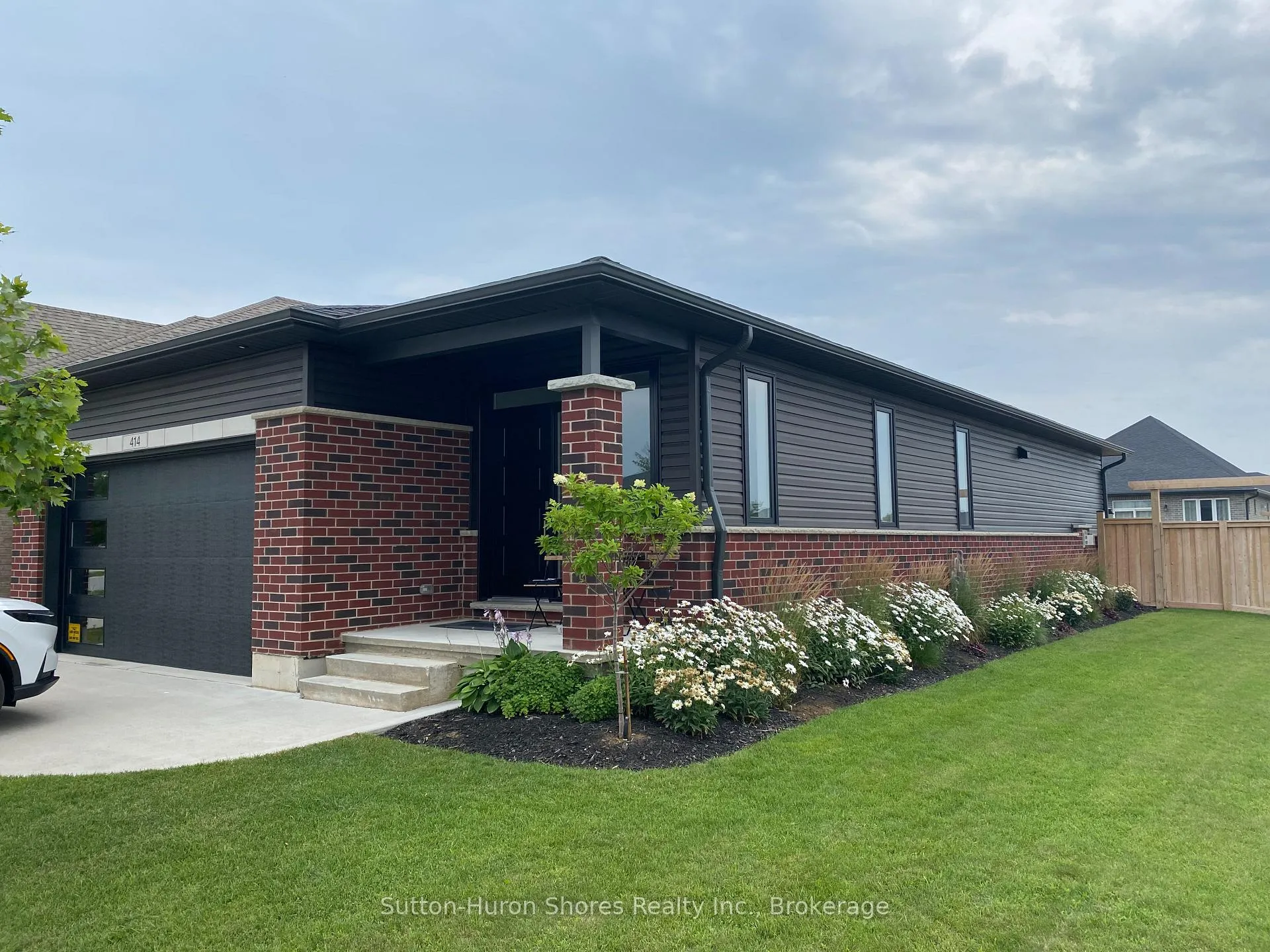 Photo of 414 Mary Rose Avenue