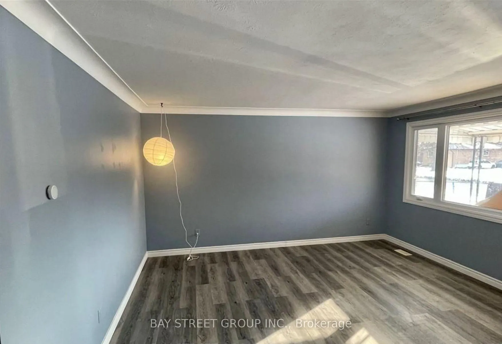 Photo 2 of 6852 Hagar Avenue, Niagara Falls, Arad/Fallsview — HOMEH