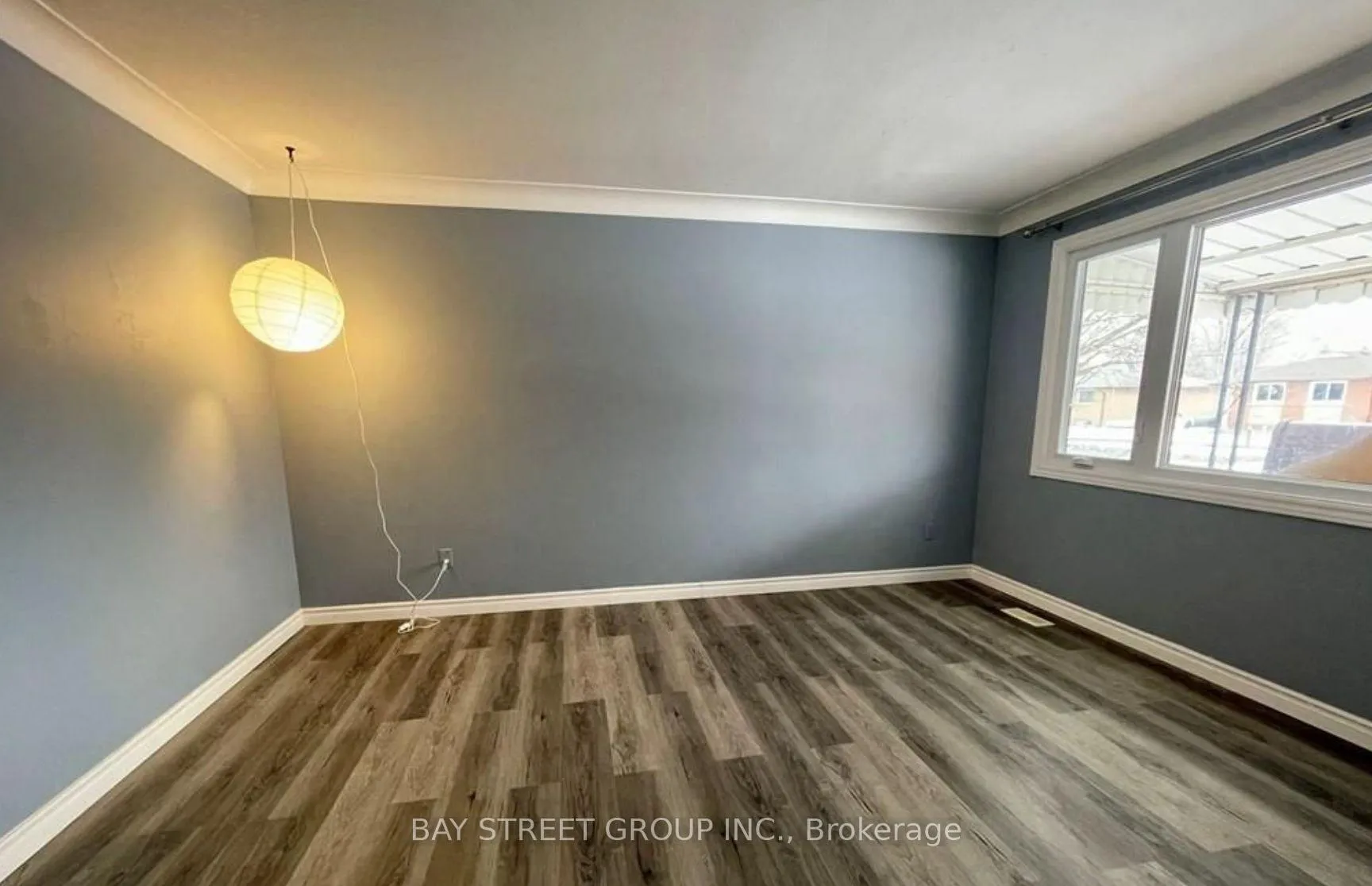 Photo 3 of 6852 Hagar Avenue, Niagara Falls, Arad/Fallsview — HOMEH