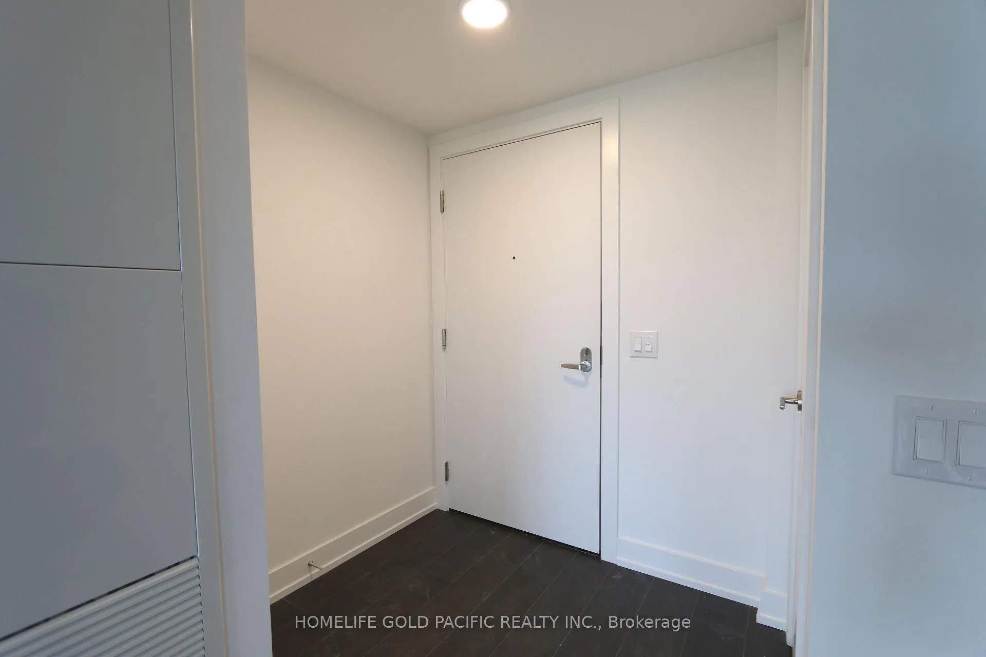 Photo 3 of Unit 917, 8 Cedarland Drive, Markham, Unionville — HOMEH