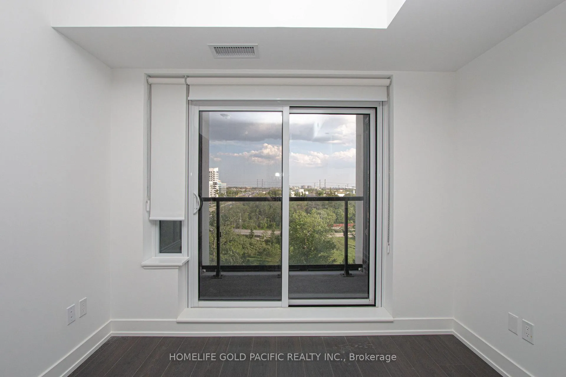 Photo 8 of Unit 917, 8 Cedarland Drive, Markham, Unionville — HOMEH