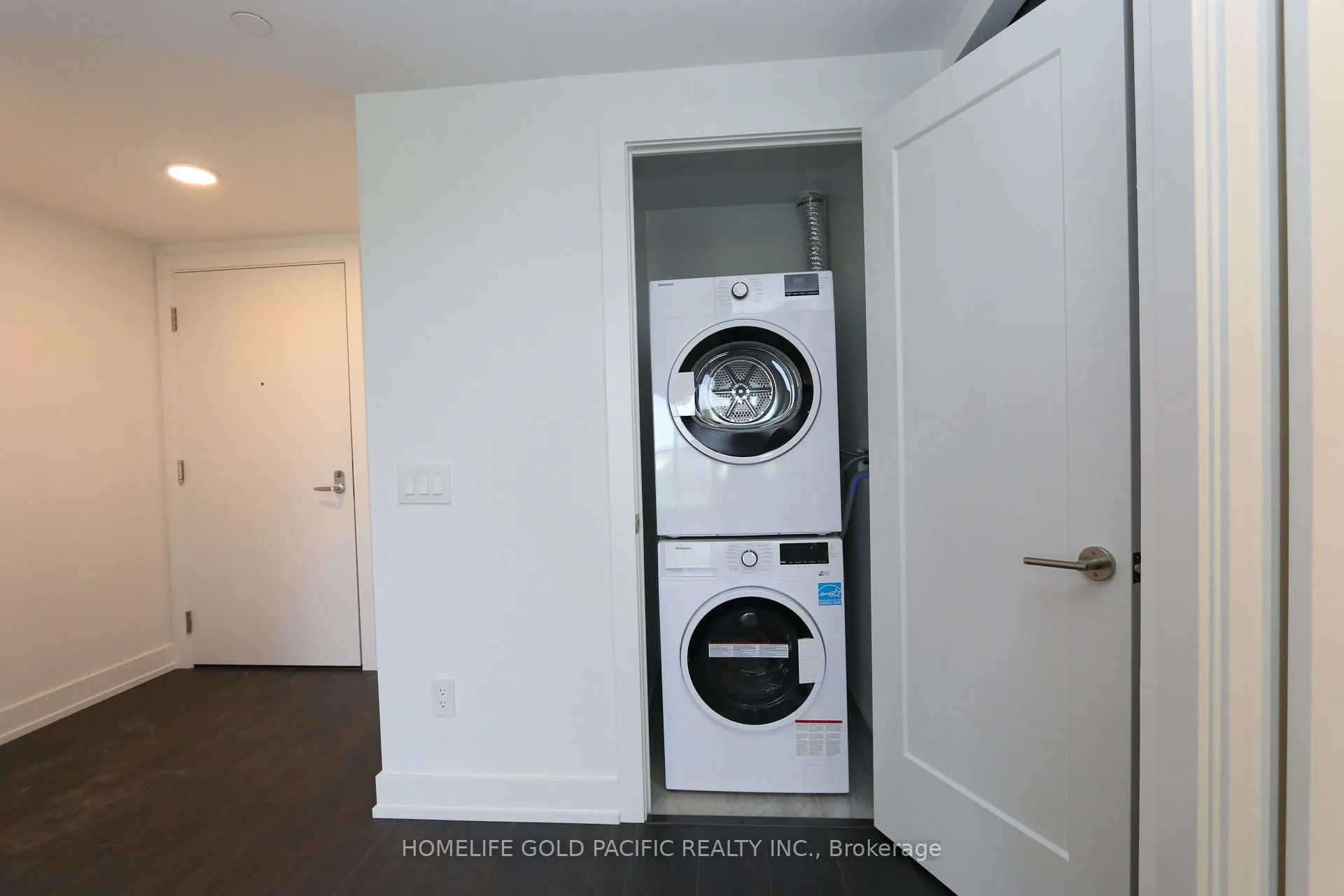 Photo 16 of Unit 917, 8 Cedarland Drive, Markham, Unionville — HOMEH
