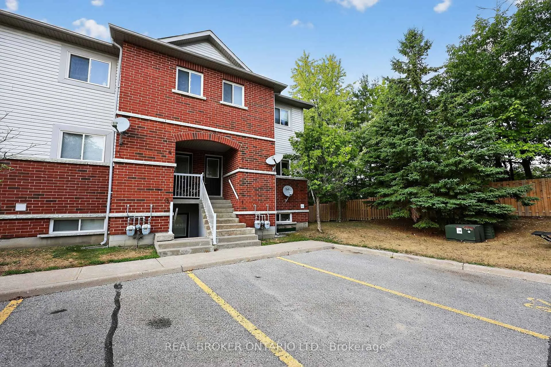 Photo 1 of Unit 1, 237 Ferndale Drive S, Barrie, Ardagh — HOMEH