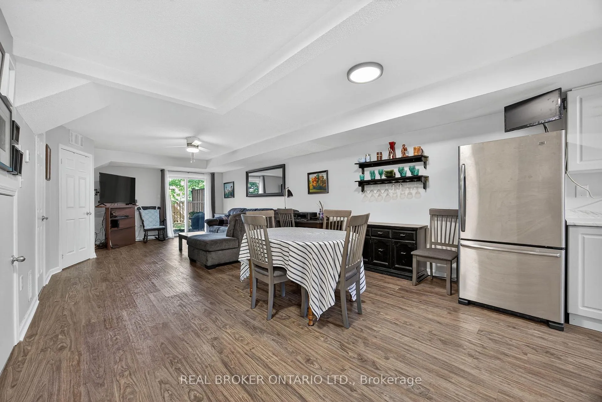 Photo 8 of Unit 1, 237 Ferndale Drive S, Barrie, Ardagh — HOMEH