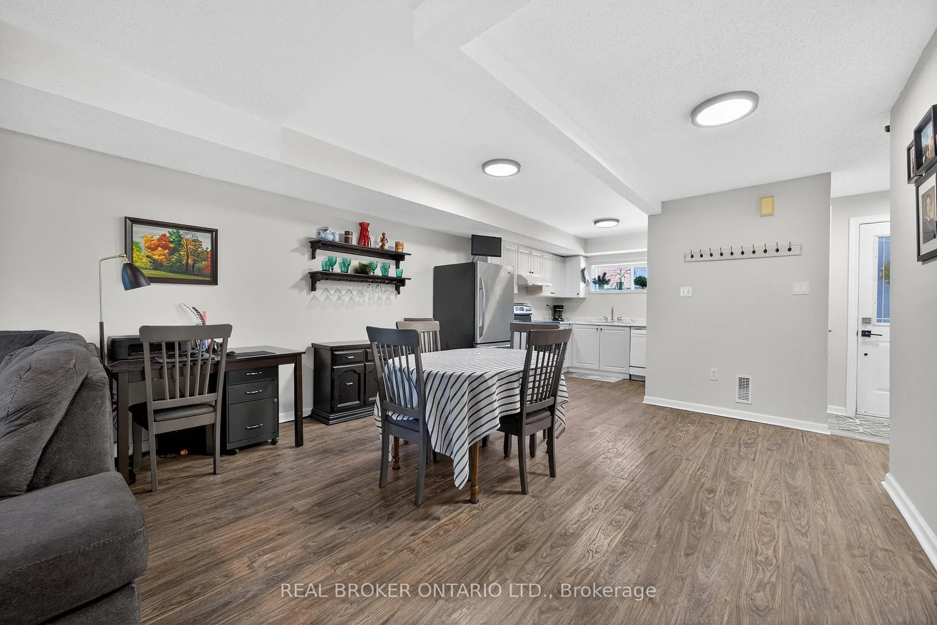 Photo 9 of Unit 1, 237 Ferndale Drive S, Barrie, Ardagh — HOMEH