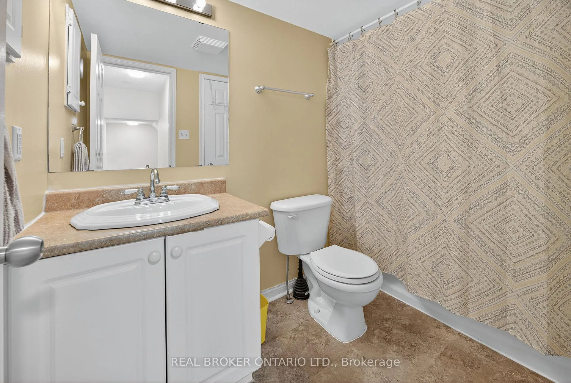 Photo 14 of Unit 1, 237 Ferndale Drive S, Barrie, Ardagh — HOMEH