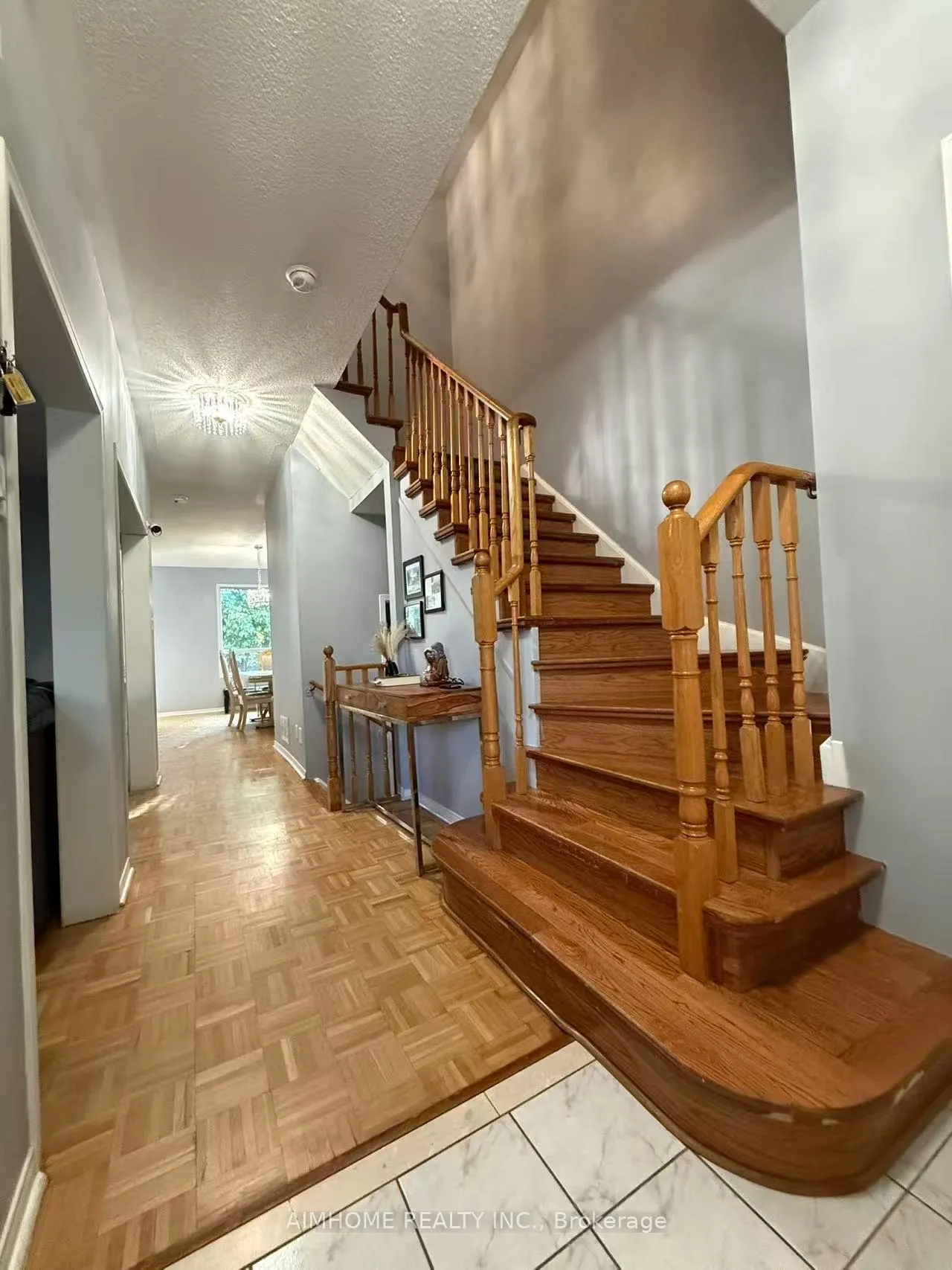 Photo 2 of 20 Craddock Street, Vaughan, Maple — HOMEH