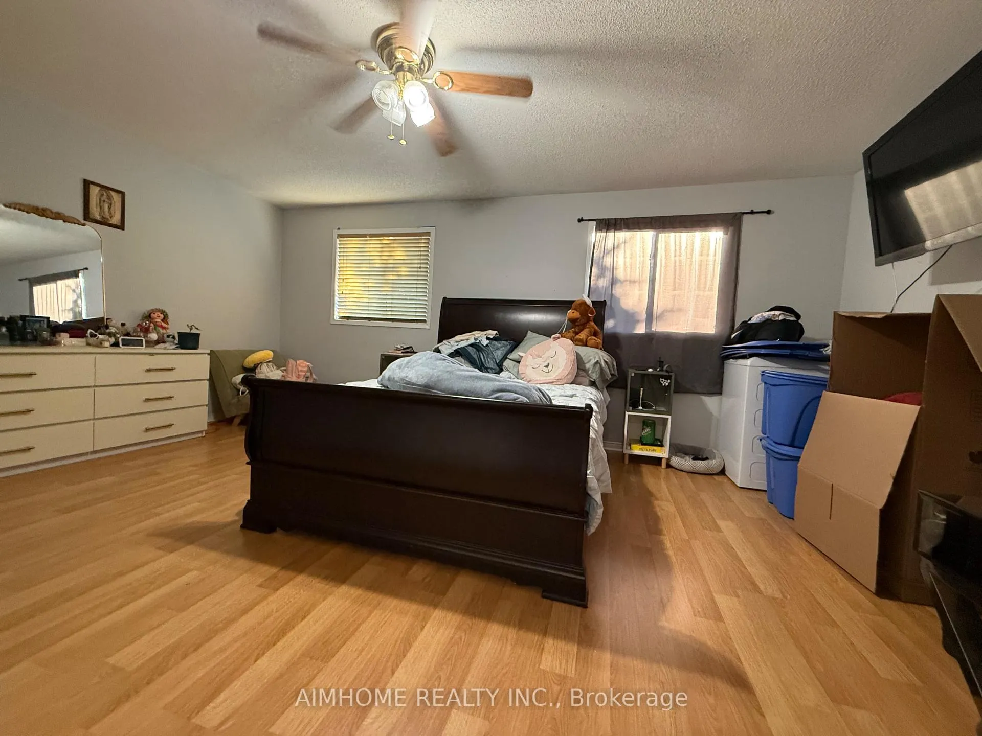 Photo 8 of 20 Craddock Street, Vaughan, Maple — HOMEH