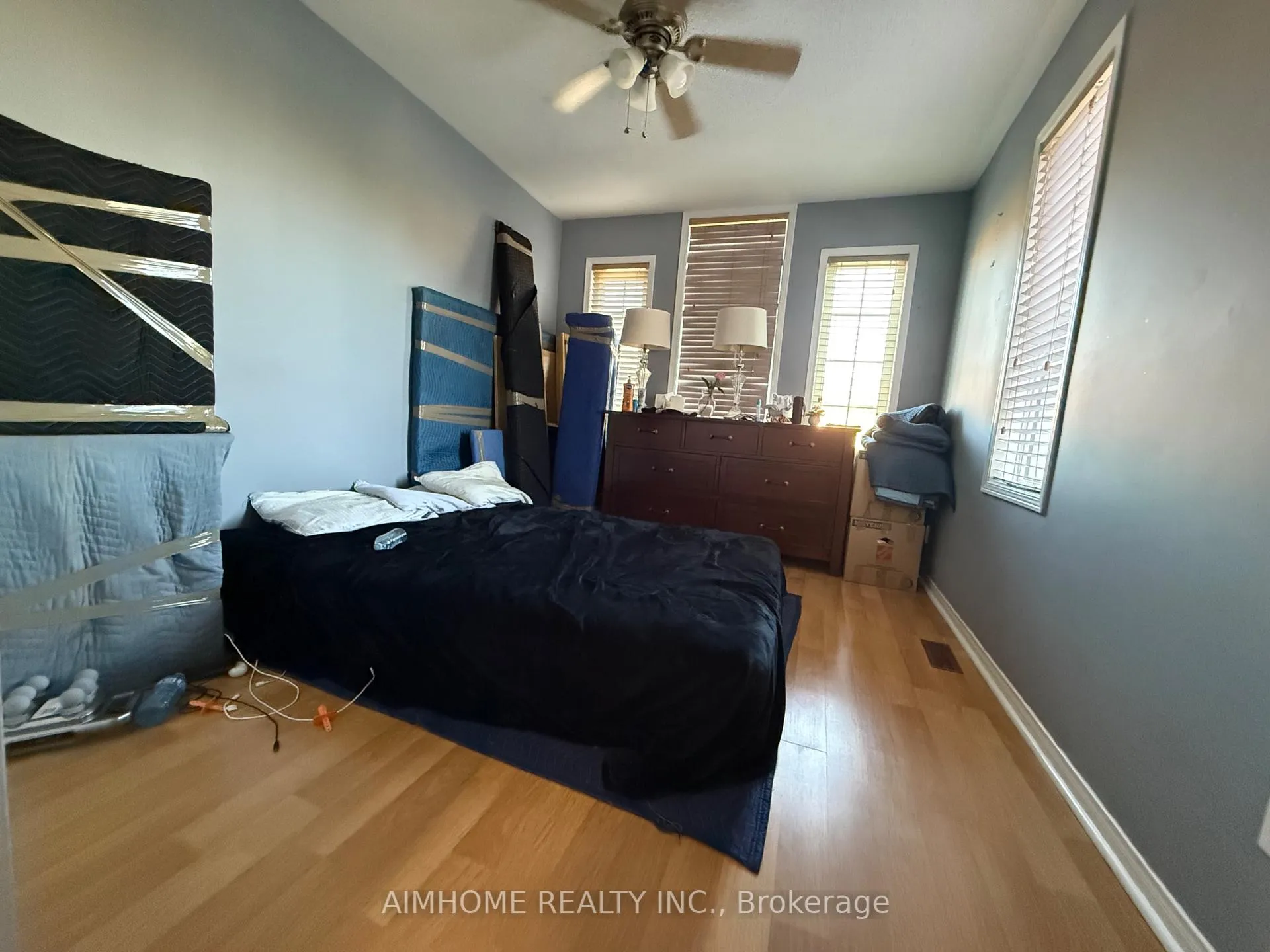 Photo 12 of 20 Craddock Street, Vaughan, Maple — HOMEH