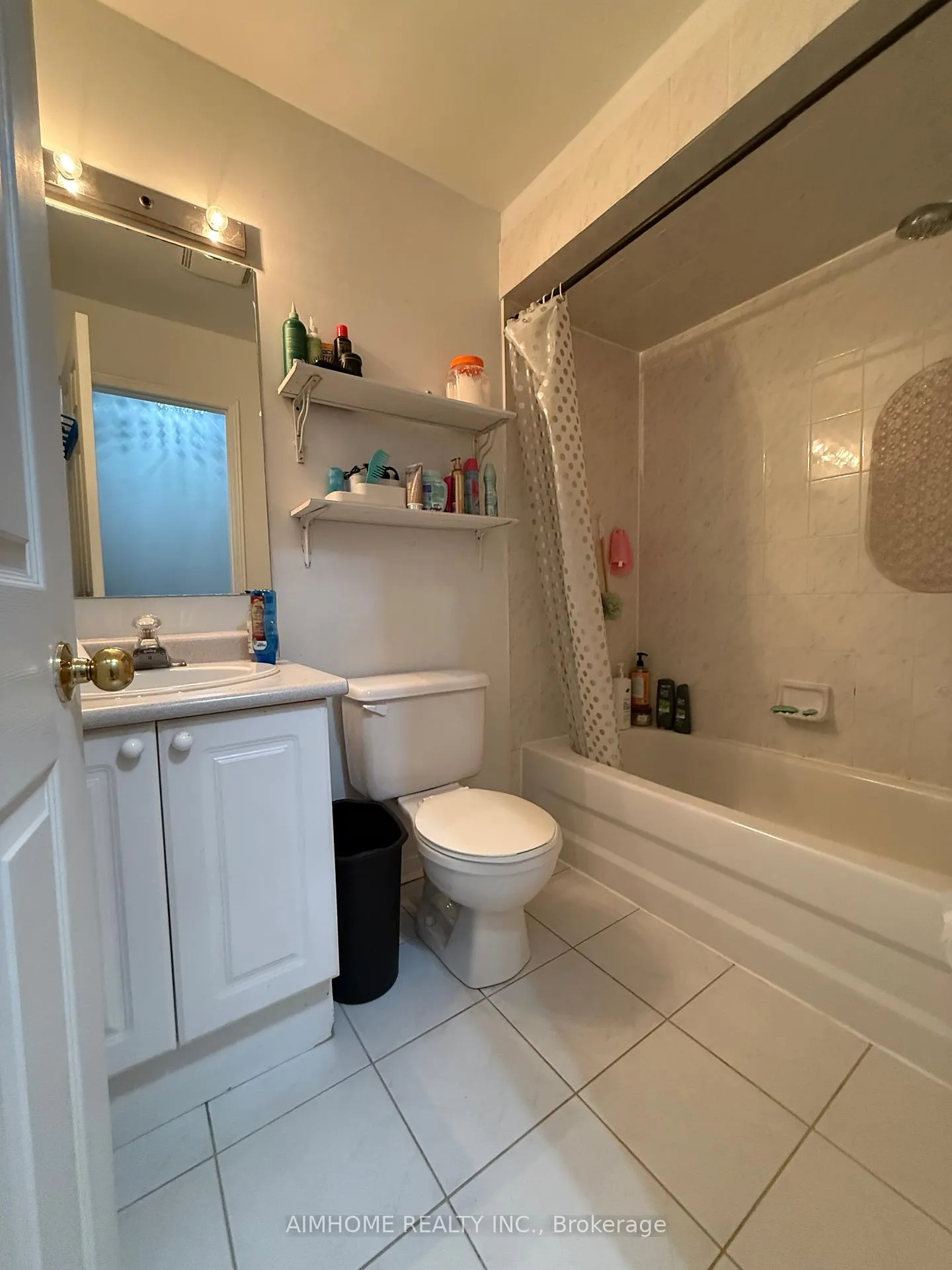 Photo 13 of 20 Craddock Street, Vaughan, Maple — HOMEH