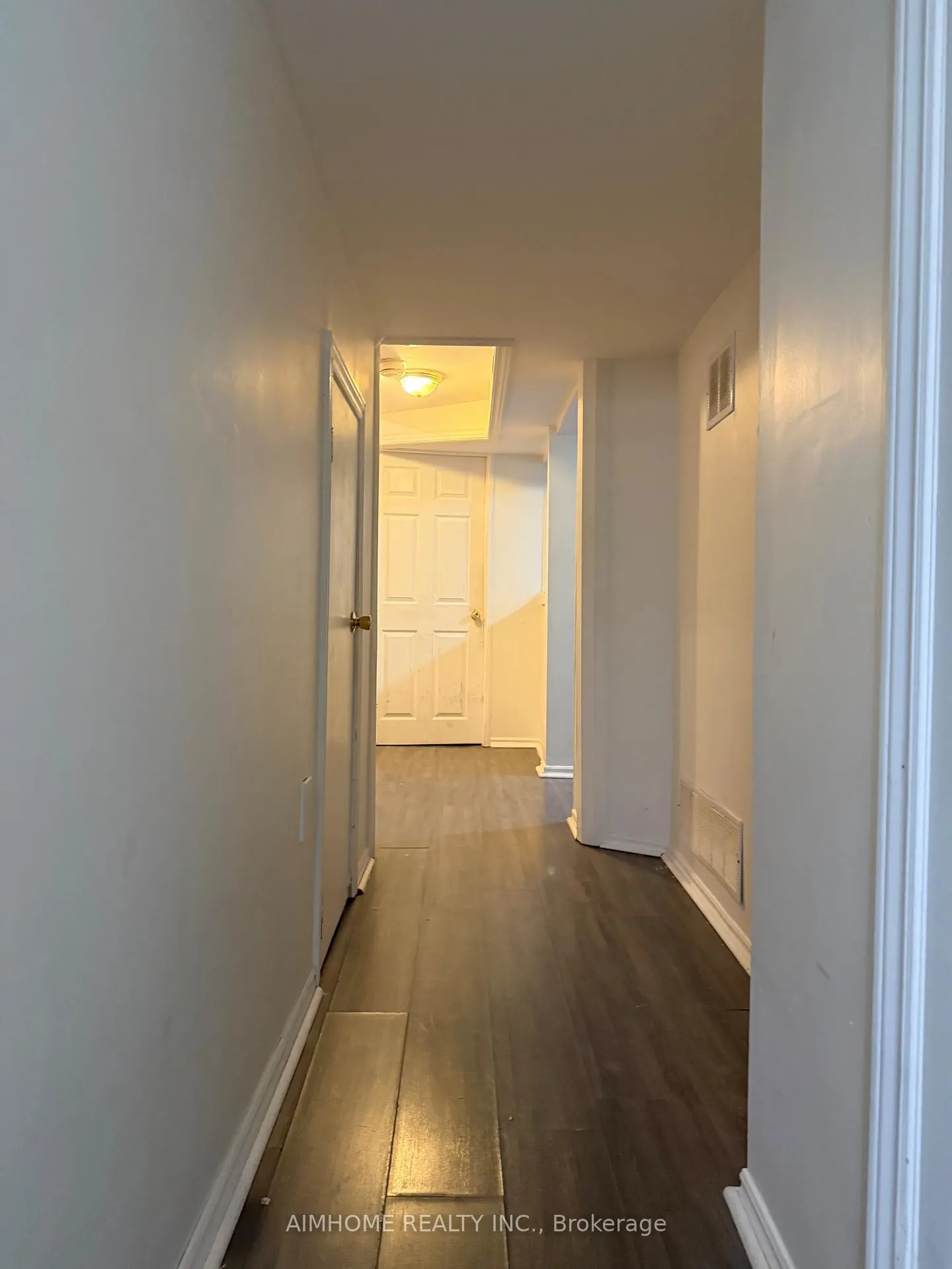 Photo 16 of 20 Craddock Street, Vaughan, Maple — HOMEH