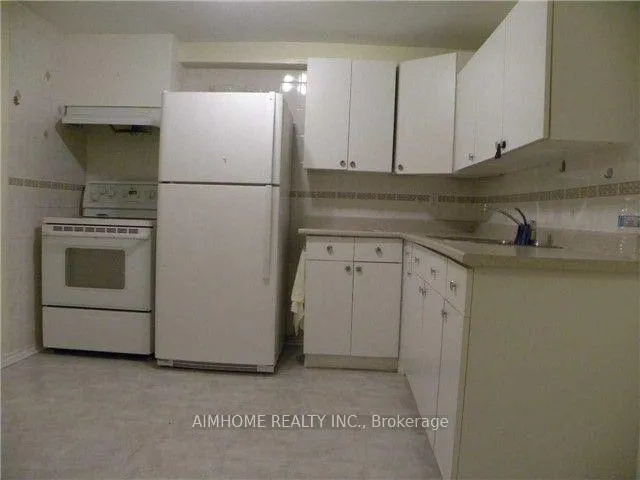 Photo 20 of 20 Craddock Street, Vaughan, Maple — HOMEH