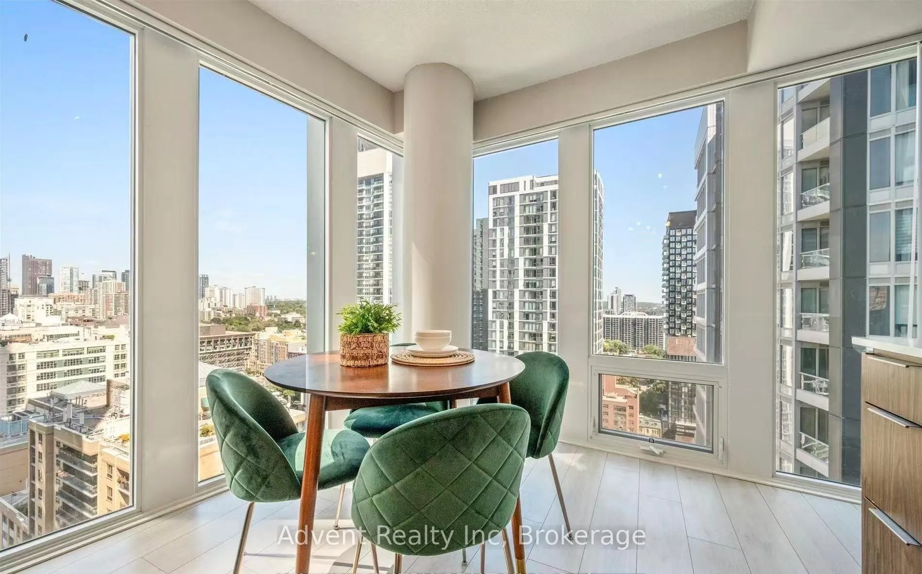 Photo 4 of Unit 2711, 60 Shuter Street, Toronto, Church-Yonge Corridor — HOMEH