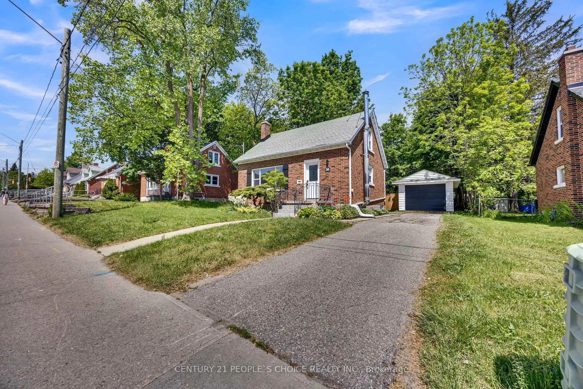Photo 2 of 50 Columbia Street W, Waterloo — HOMEH