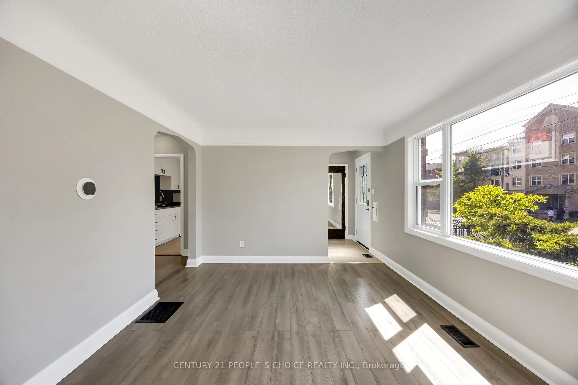 Photo 10 of 50 Columbia Street W, Waterloo — HOMEH
