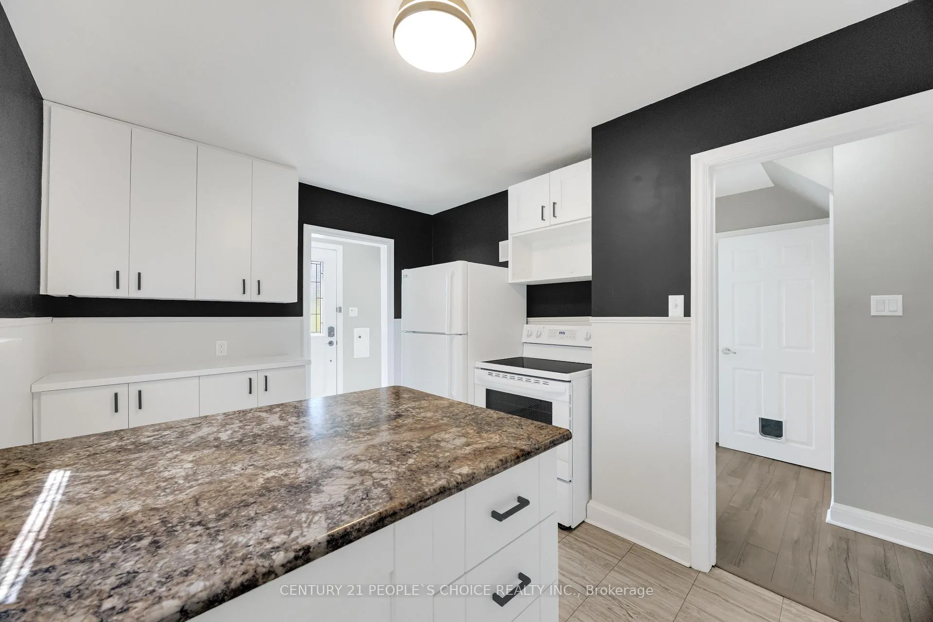 Photo 16 of 50 Columbia Street W, Waterloo — HOMEH