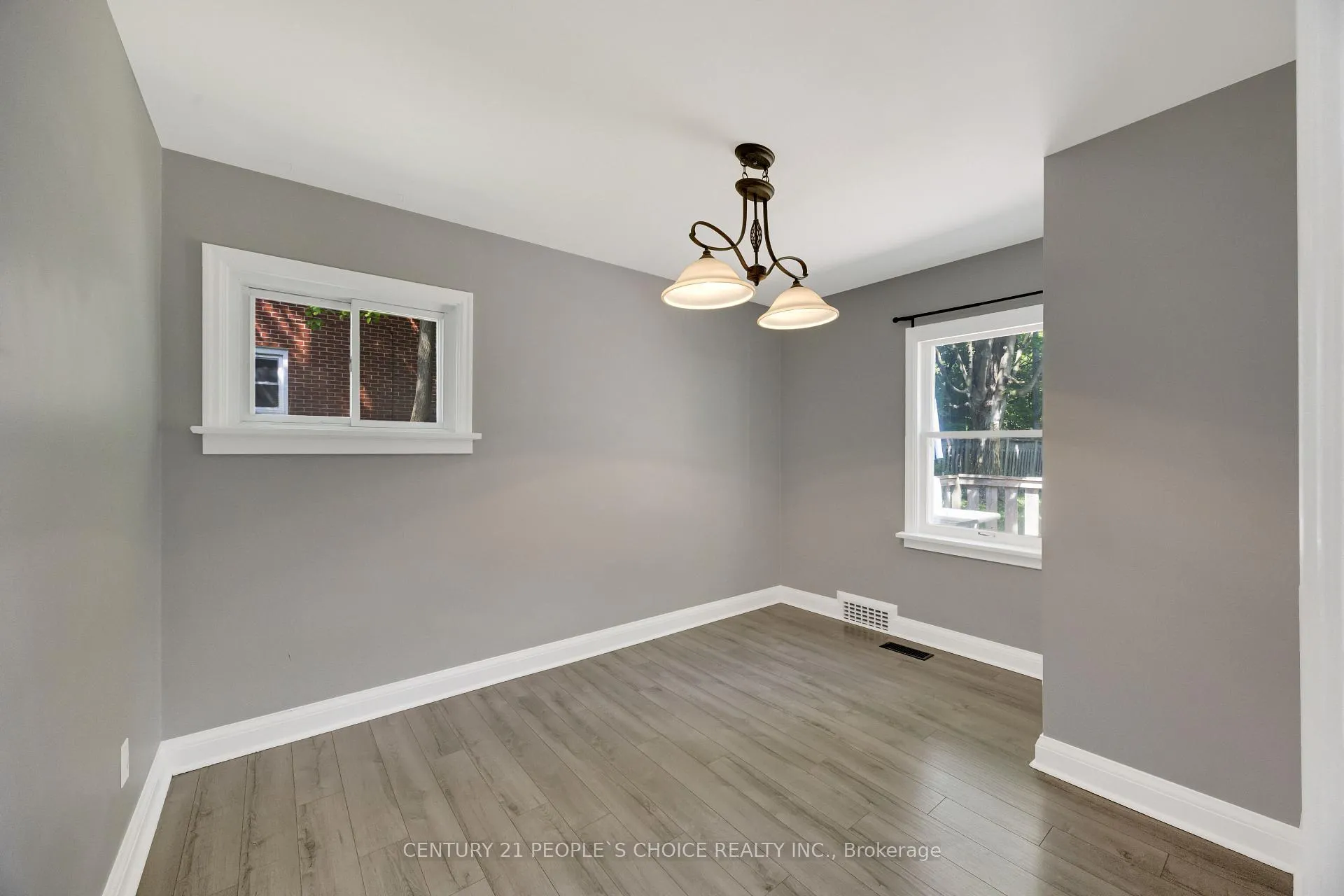 Photo 18 of 50 Columbia Street W, Waterloo — HOMEH