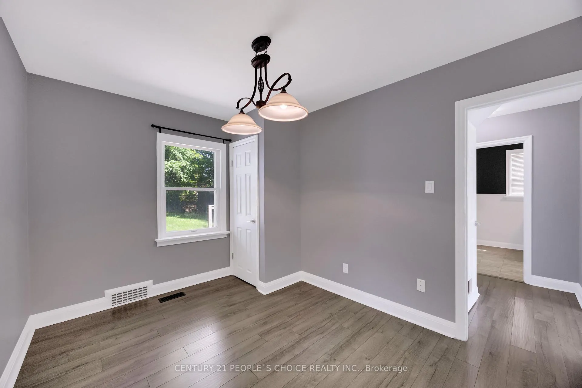 Photo 19 of 50 Columbia Street W, Waterloo — HOMEH
