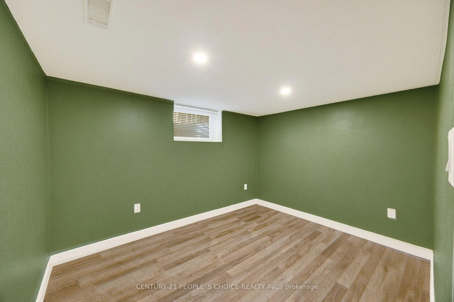 Photo 33 of 50 Columbia Street W, Waterloo — HOMEH