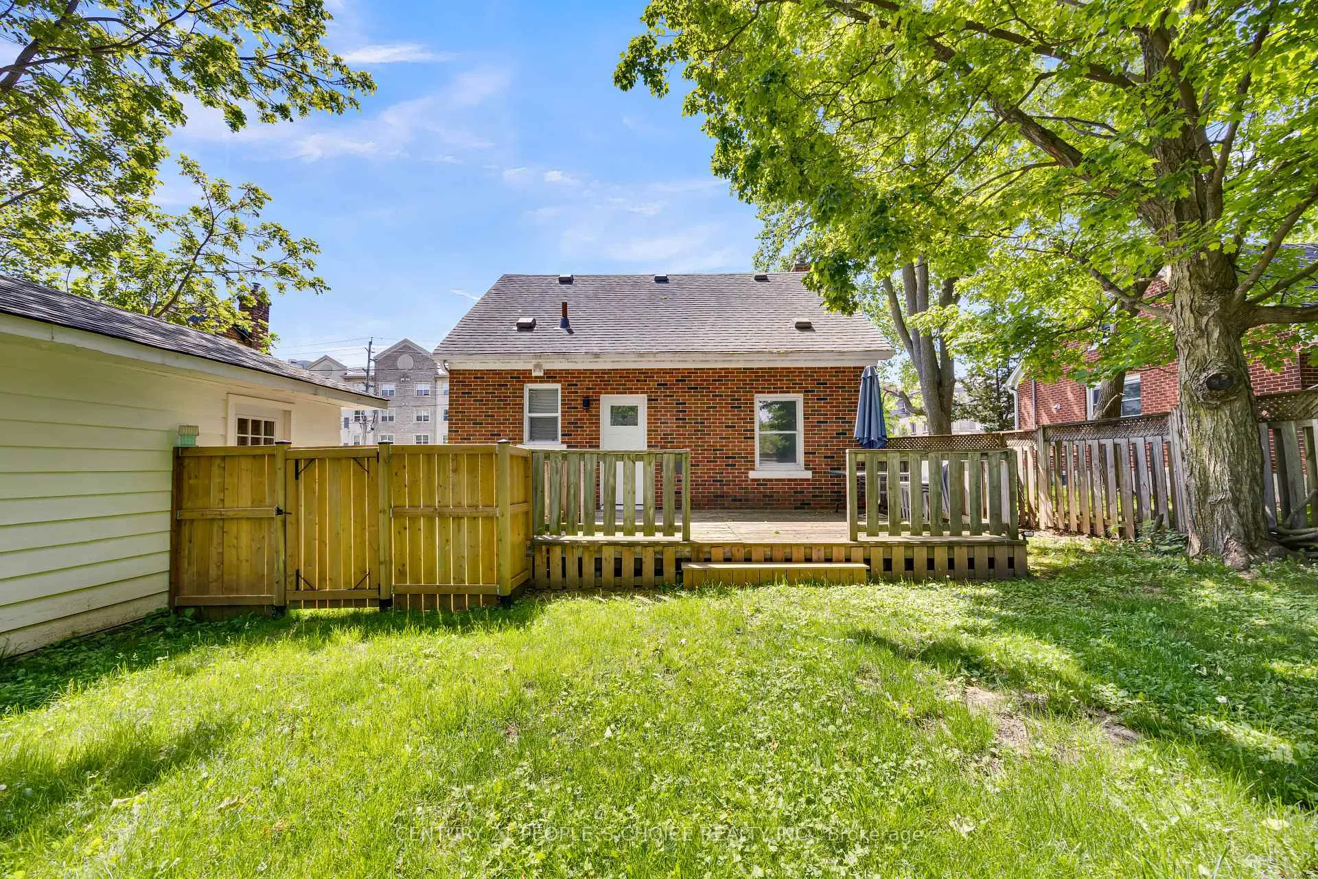 Photo 36 of 50 Columbia Street W, Waterloo — HOMEH