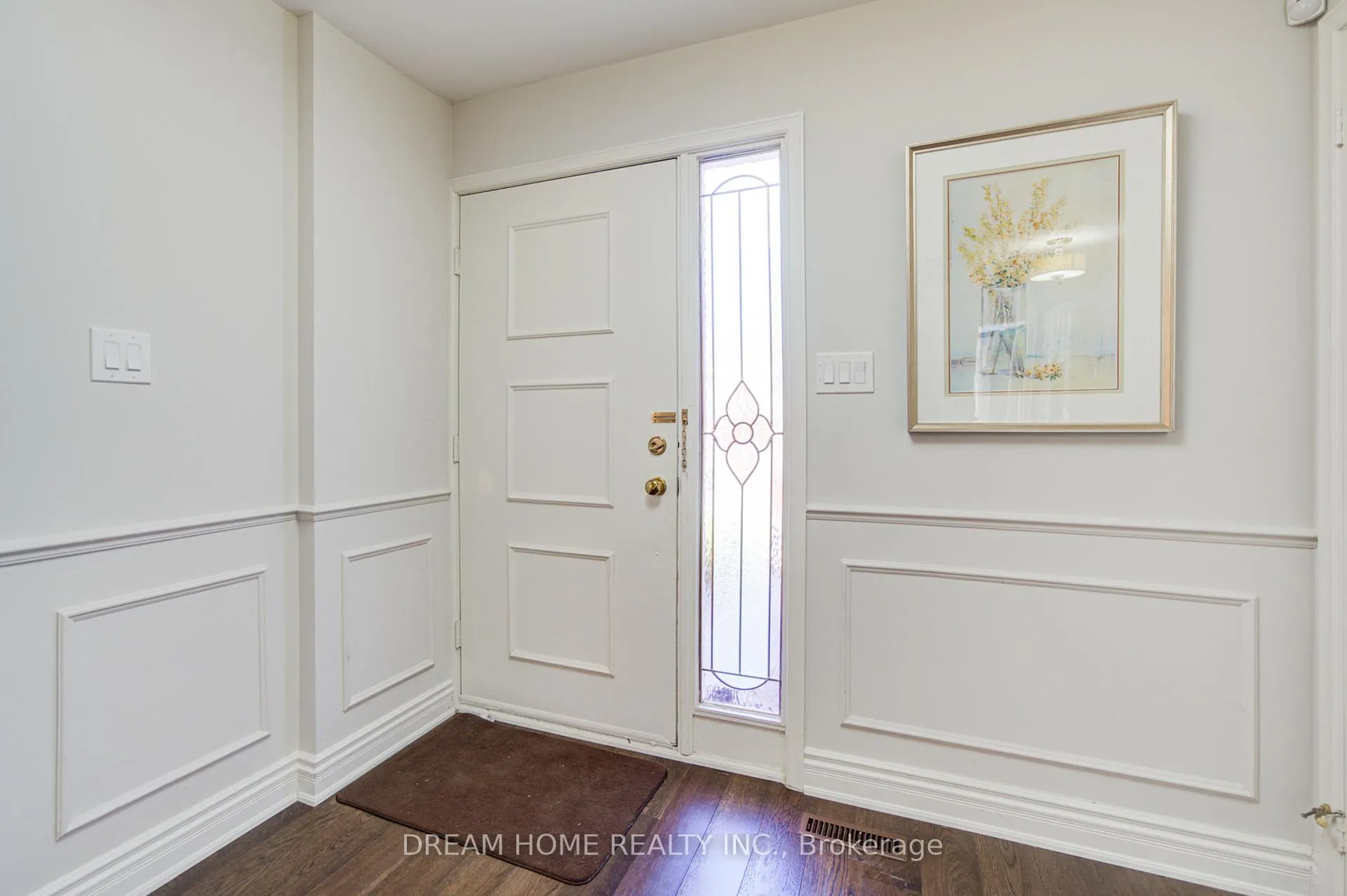 Photo 3 of 3 Ferndell Circle, Markham, Unionville — HOMEH