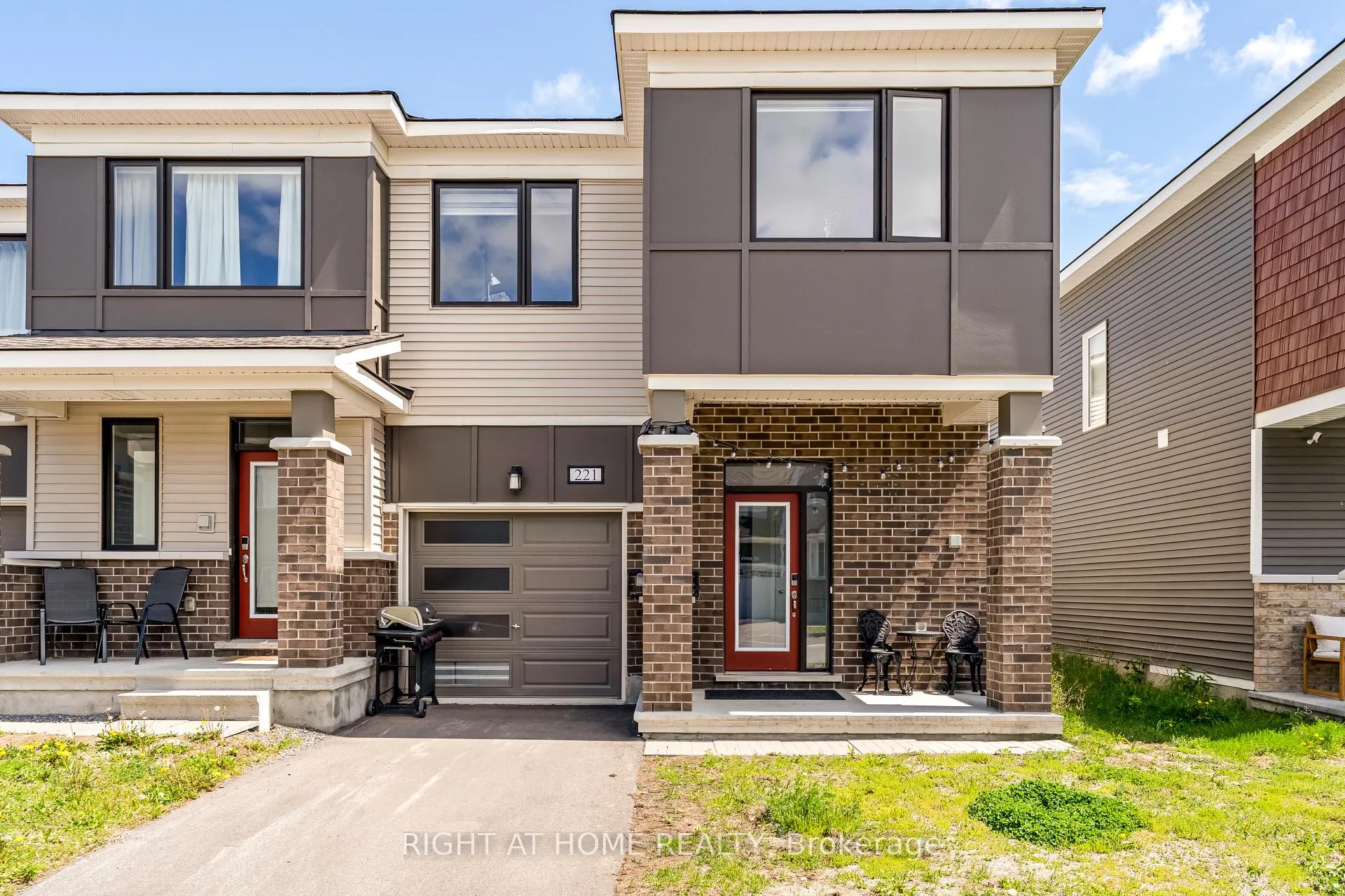 Photo 1 of 221 Billrian Crescent, Ottawa, Stittsville (North) — HOMEH