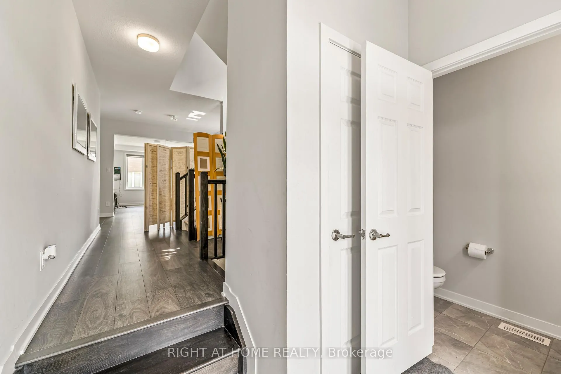 Photo 3 of 221 Billrian Crescent, Ottawa, Stittsville (North) — HOMEH