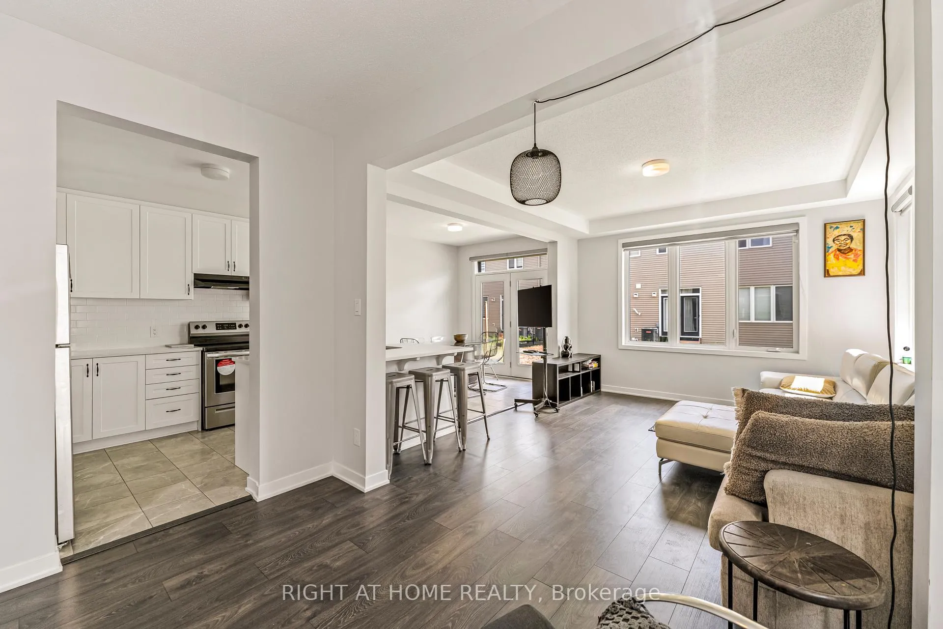 Photo 8 of 221 Billrian Crescent, Ottawa, Stittsville (North) — HOMEH