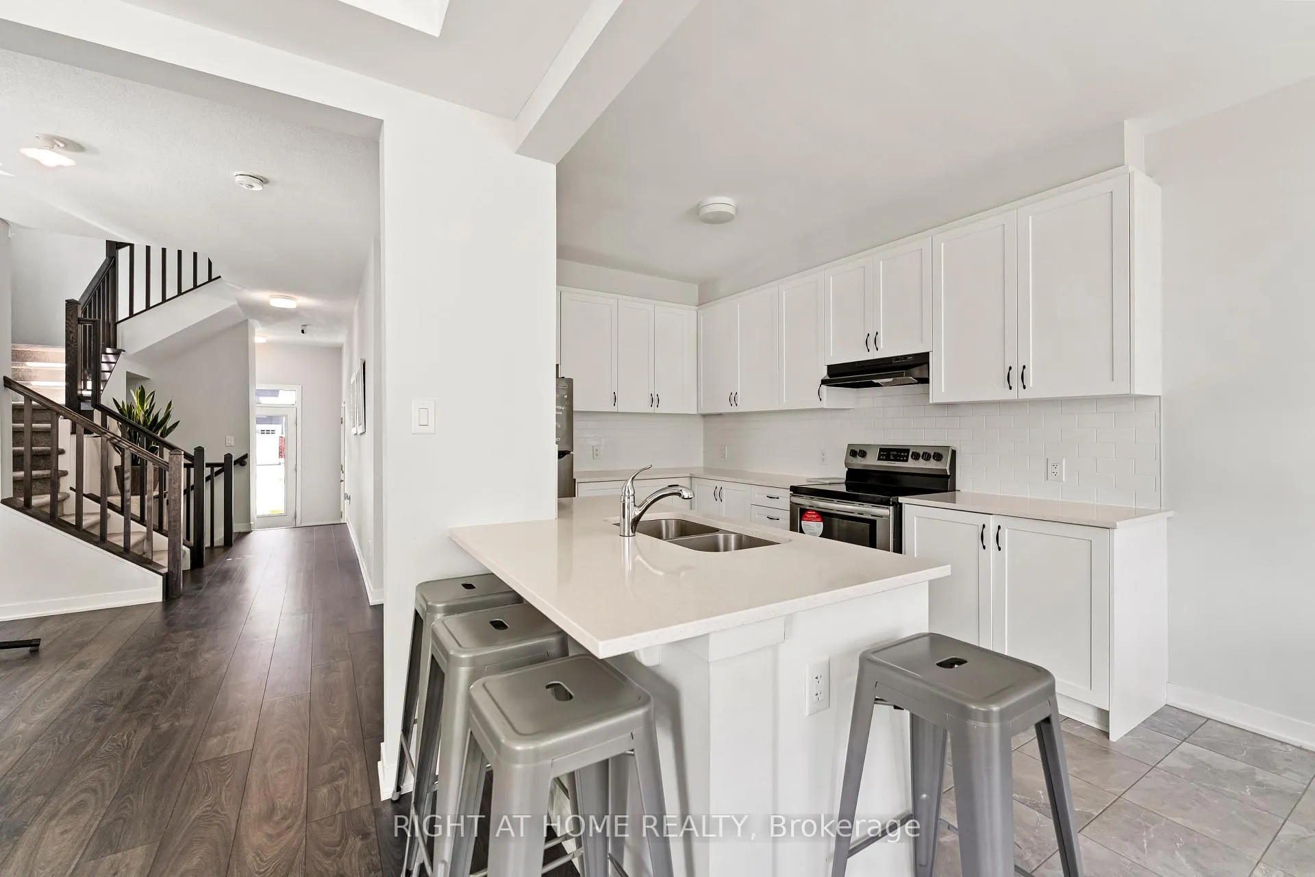 Photo 12 of 221 Billrian Crescent, Ottawa, Stittsville (North) — HOMEH