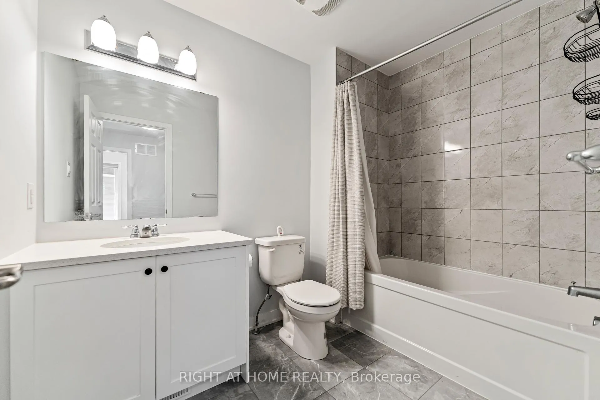 Photo 29 of 221 Billrian Crescent, Ottawa, Stittsville (North) — HOMEH