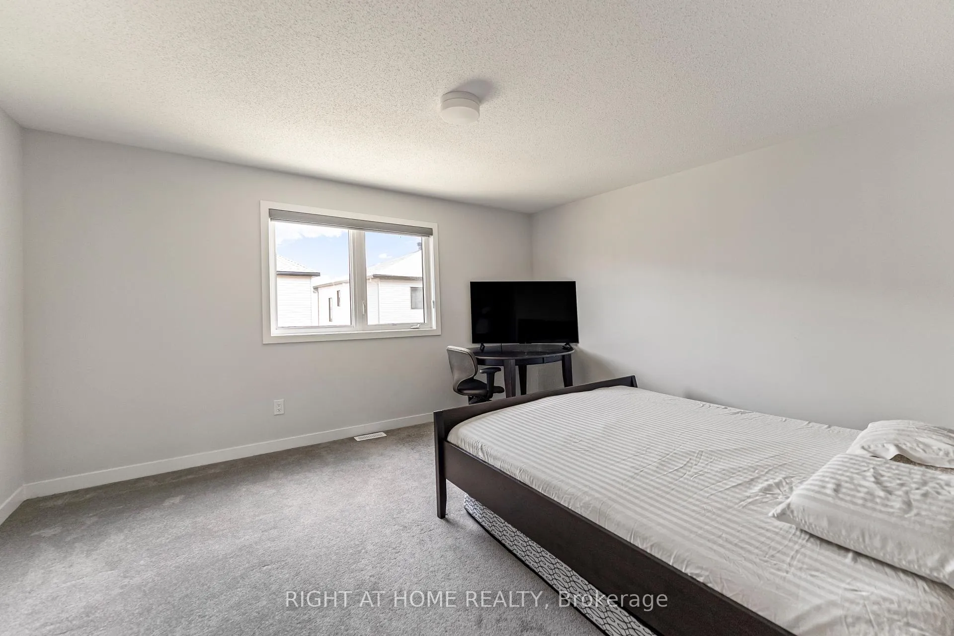 Photo 30 of 221 Billrian Crescent, Ottawa, Stittsville (North) — HOMEH