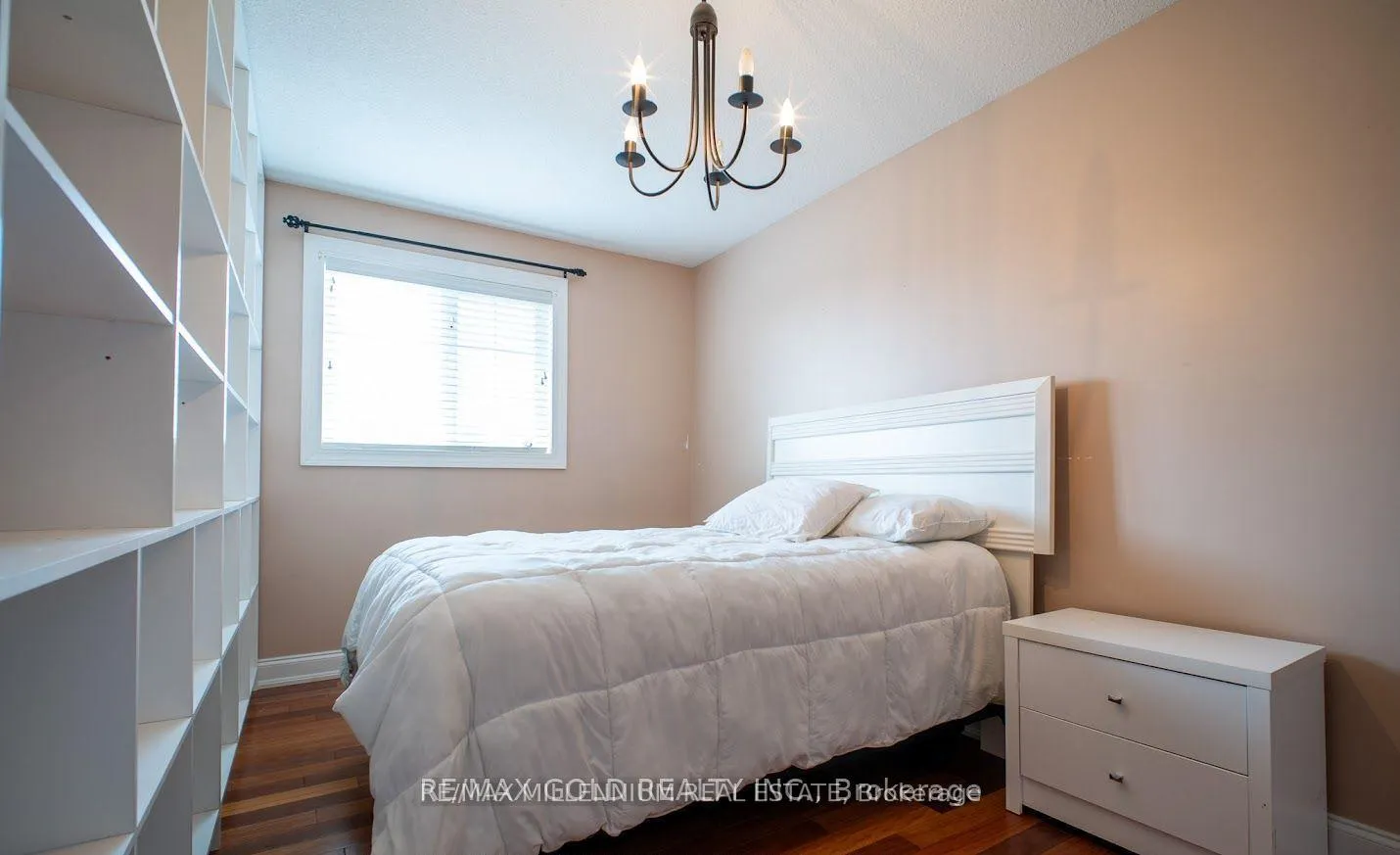 Photo 15 of 8905 McGarry Drive, Niagara Falls, Forestview — HOMEH